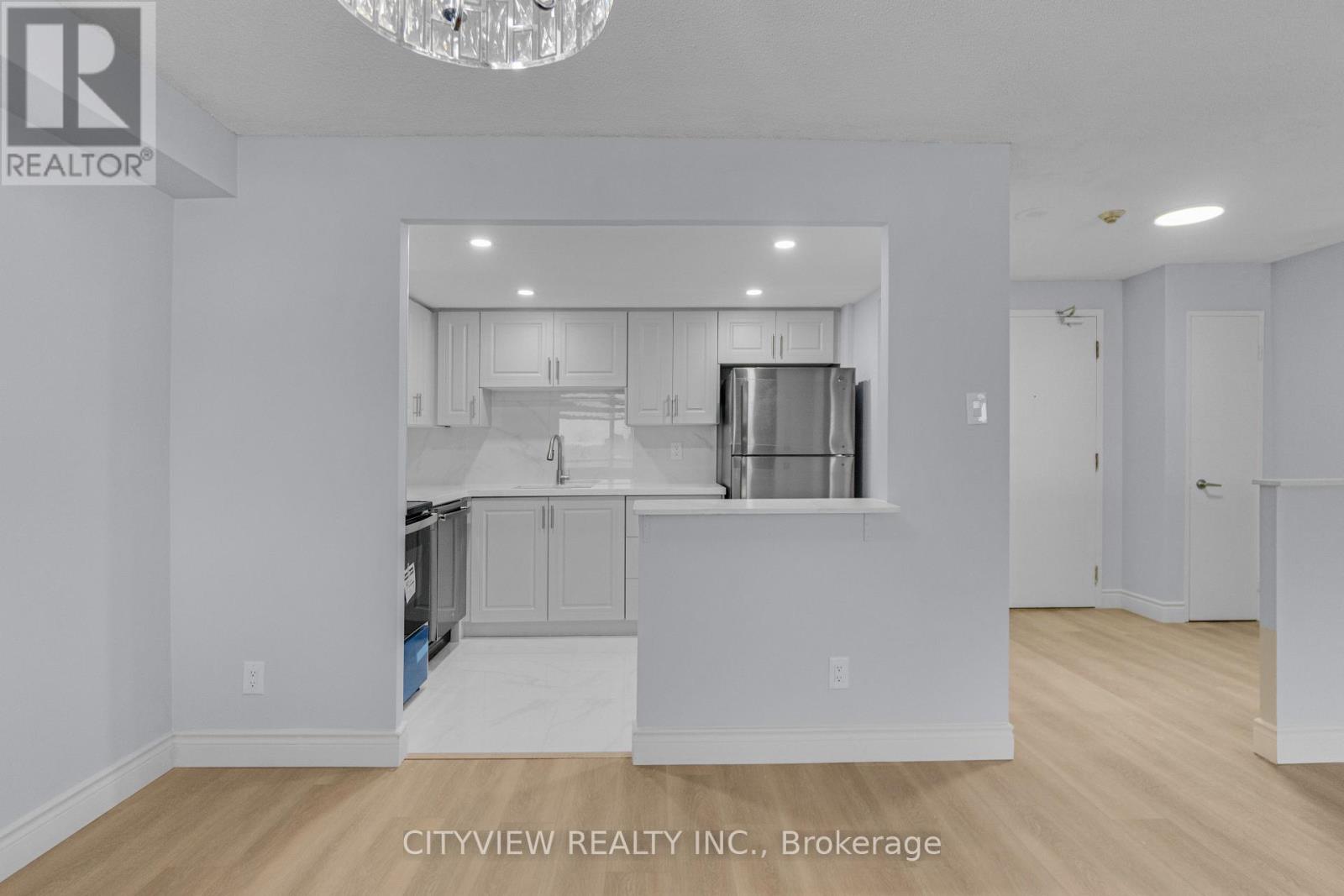 615 - 115 Hillcrest Avenue, Mississauga, Ontario  L5B 3Y9 - Photo 21 - W12935280