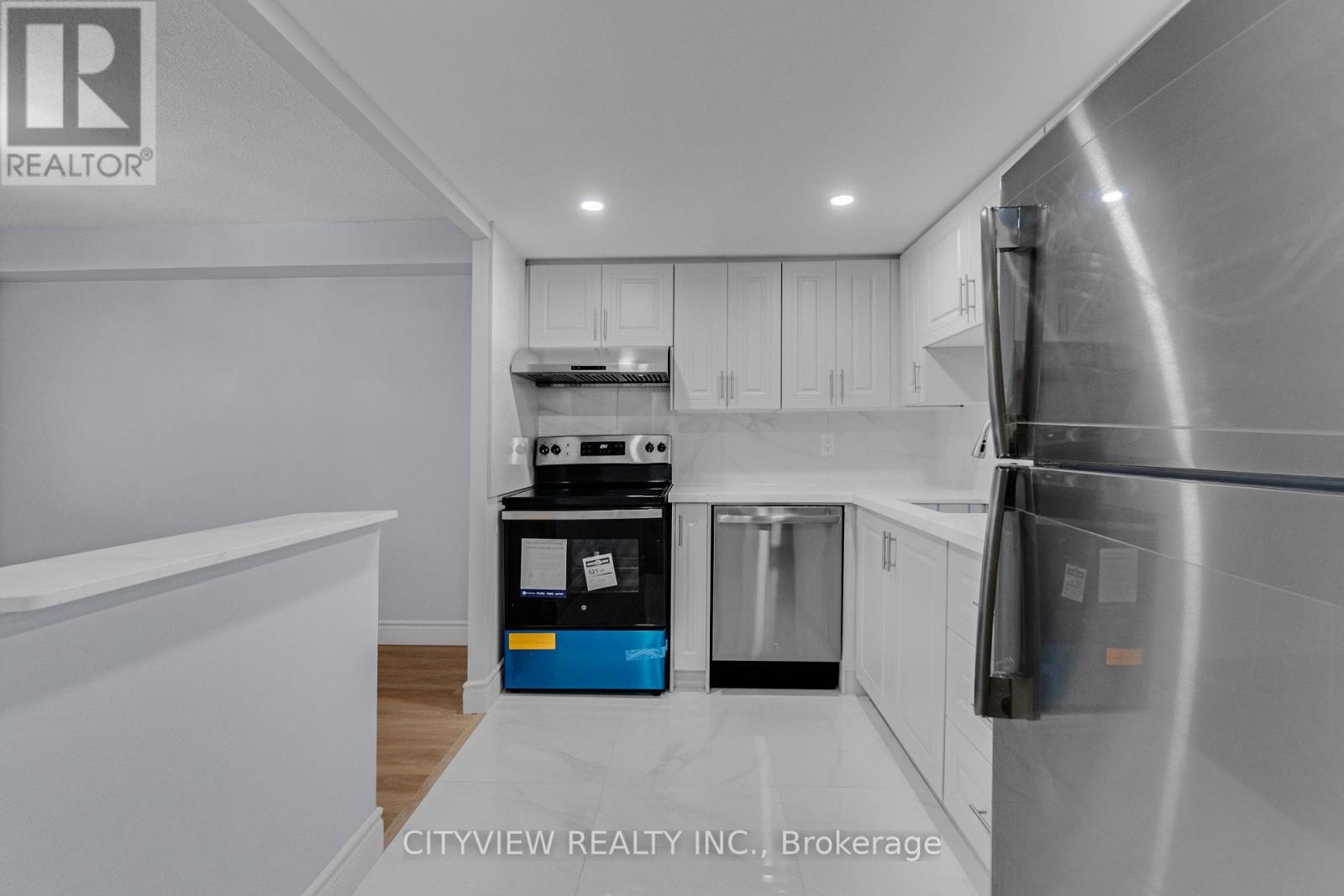 615 - 115 Hillcrest Avenue, Mississauga, Ontario  L5B 3Y9 - Photo 22 - W12935280