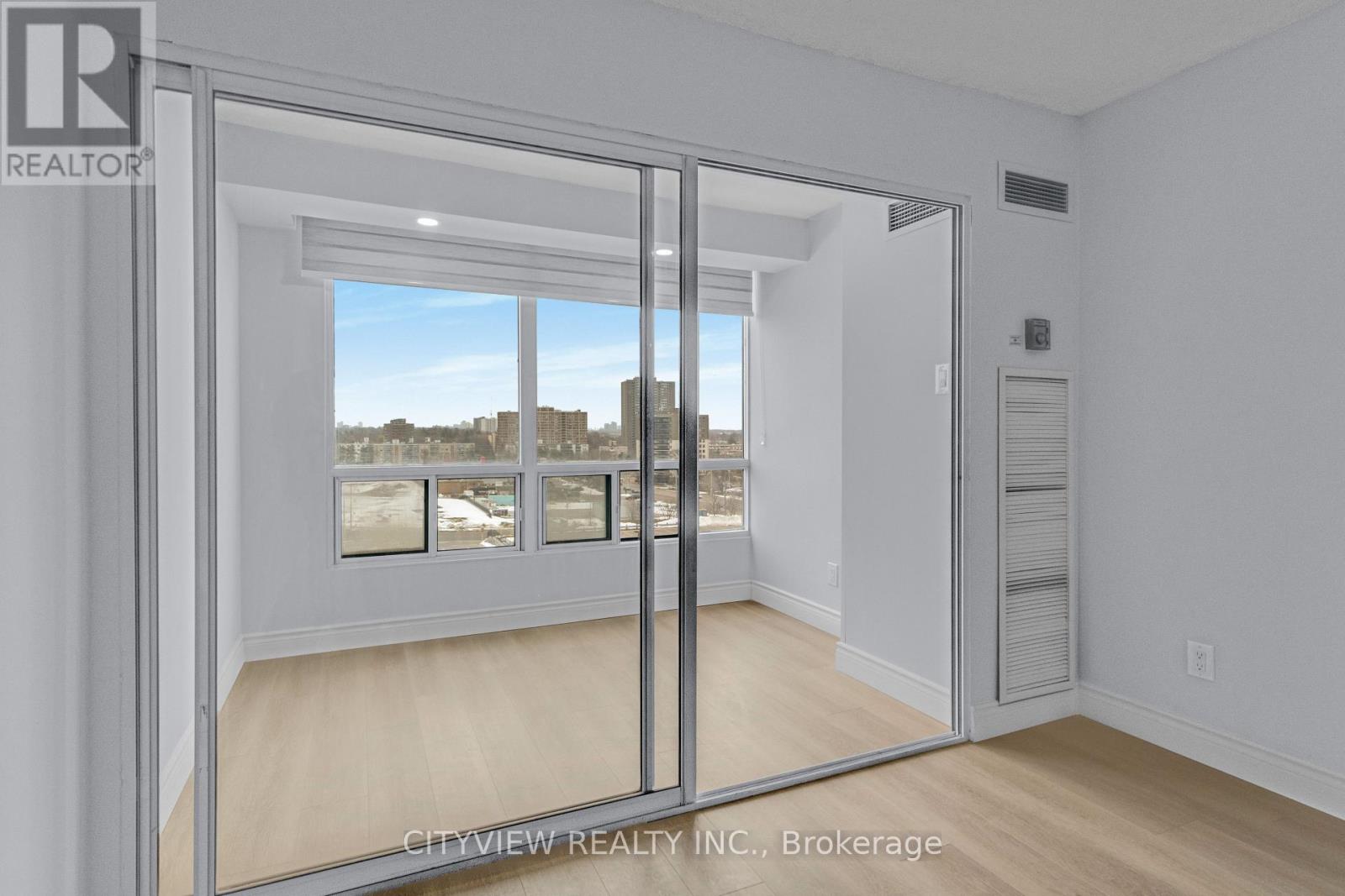 615 - 115 Hillcrest Avenue, Mississauga, Ontario  L5B 3Y9 - Photo 28 - W12935280