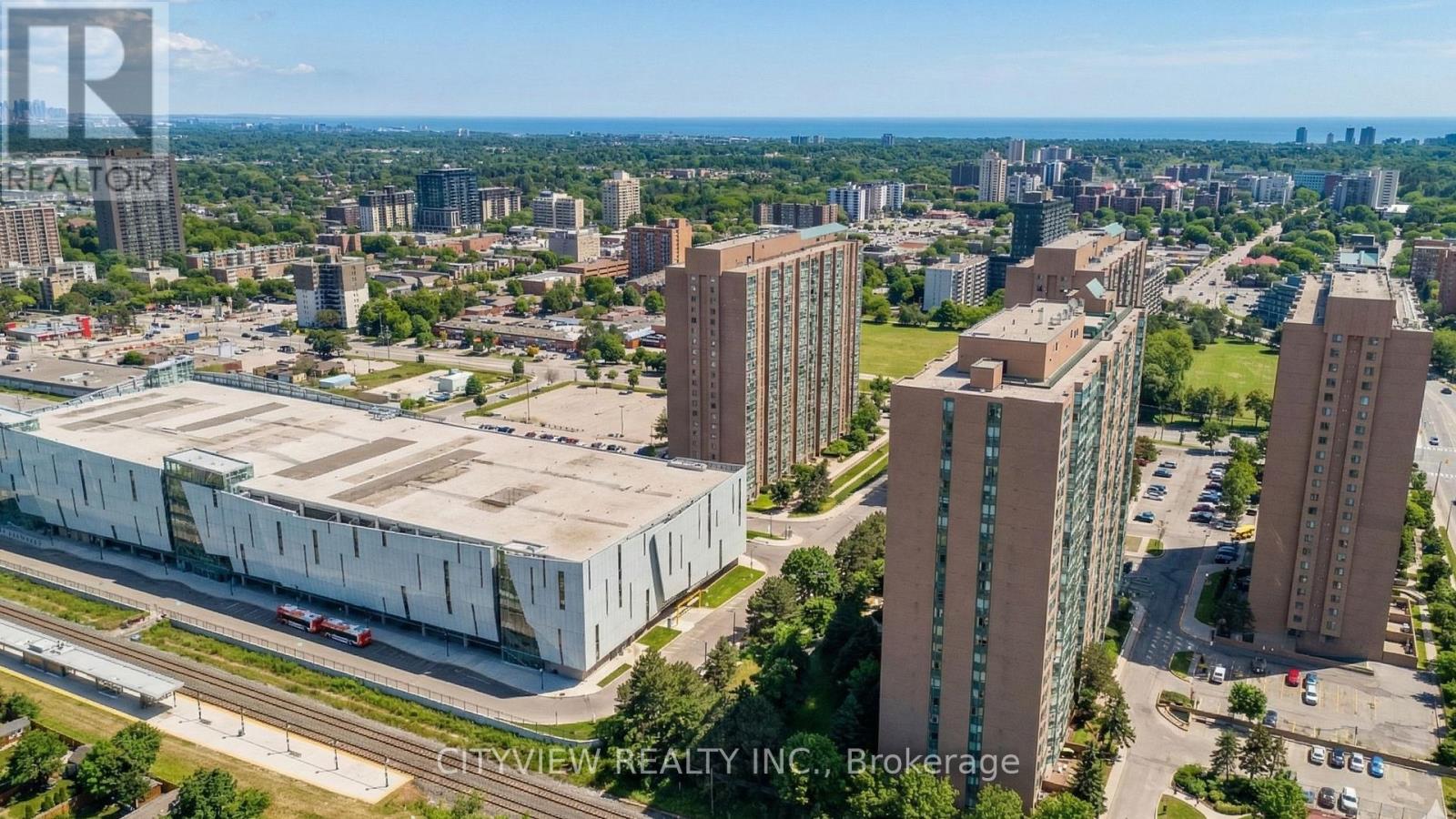 615 - 115 Hillcrest Avenue, Mississauga, Ontario  L5B 3Y9 - Photo 3 - W12935280