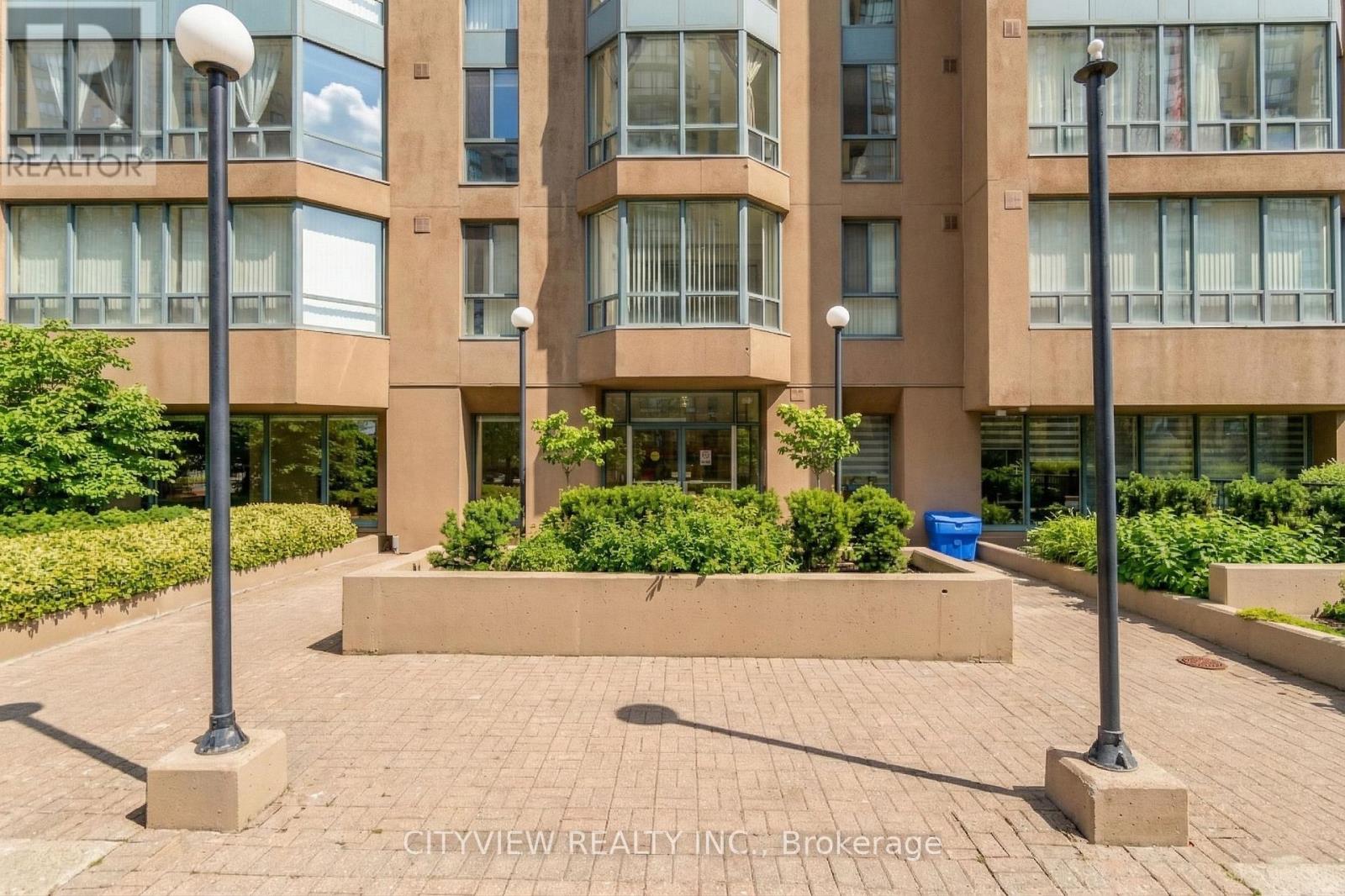 615 - 115 Hillcrest Avenue, Mississauga, Ontario  L5B 3Y9 - Photo 5 - W12935280