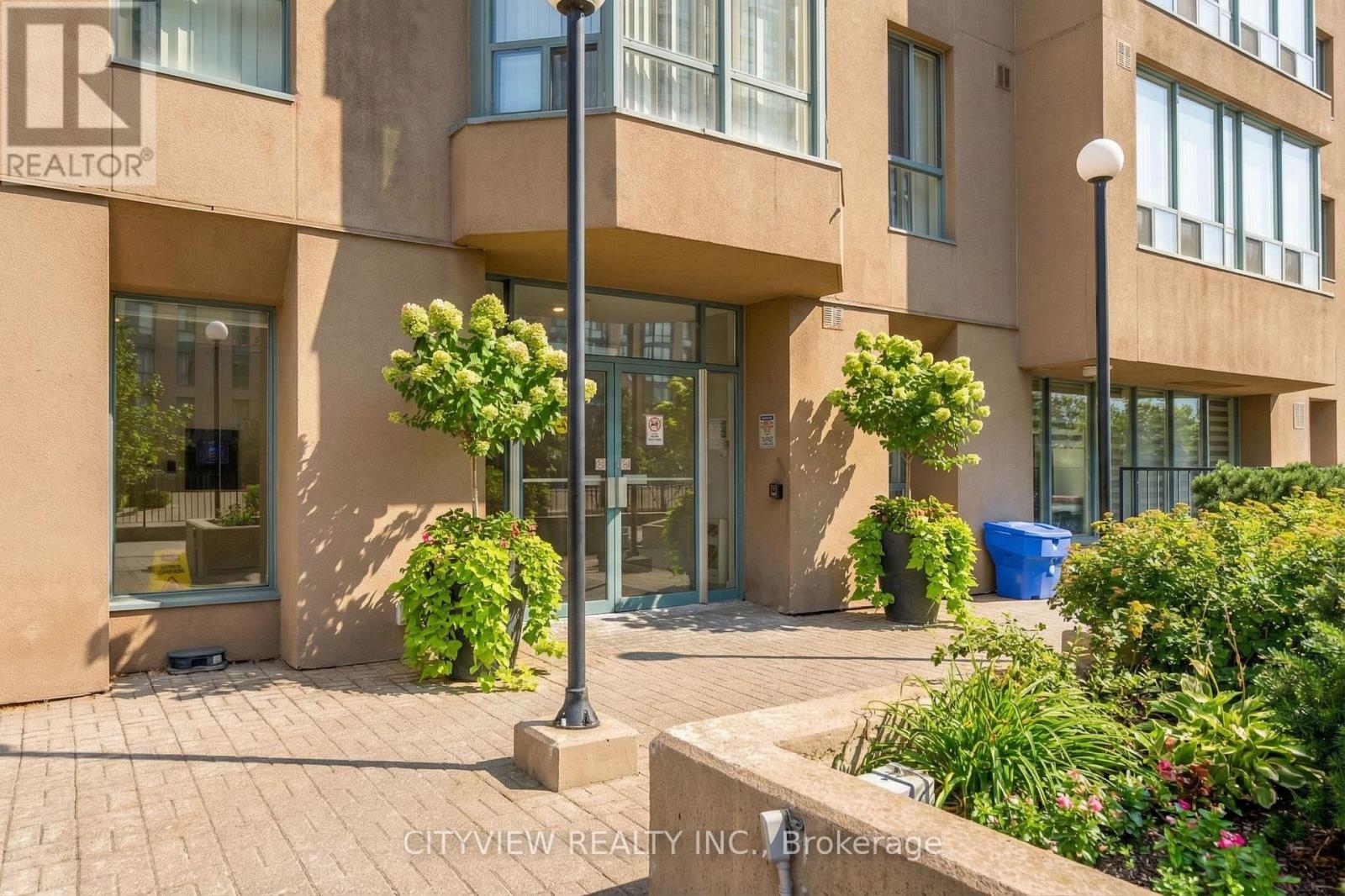 615 - 115 Hillcrest Avenue, Mississauga, Ontario  L5B 3Y9 - Photo 6 - W12935280