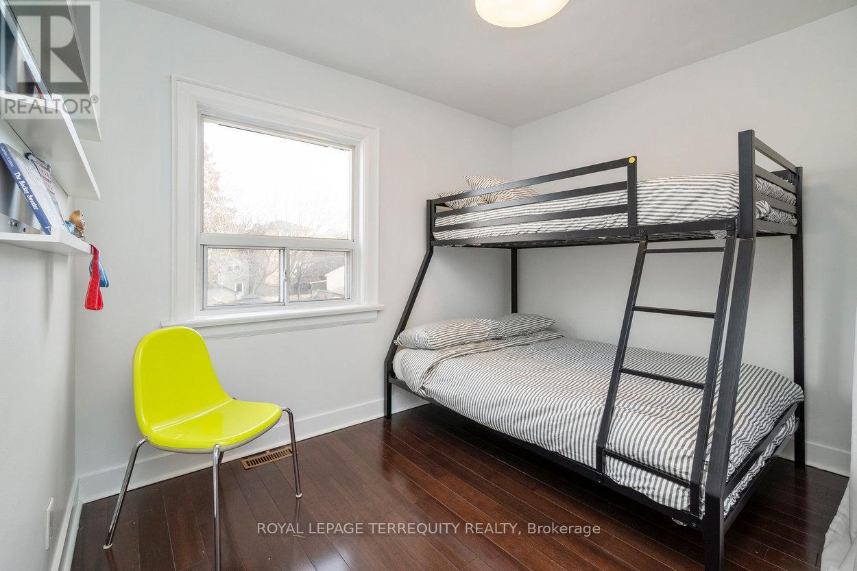 261 Blackthorn Avenue, Toronto (Weston-Pellam Park), Ontario  M6N 3H7 - Photo 24 - W12935282