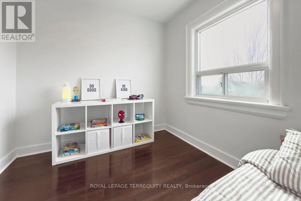 261 Blackthorn Avenue, Toronto (Weston-Pellam Park), Ontario  M6N 3H7 - Photo 27 - W12935282