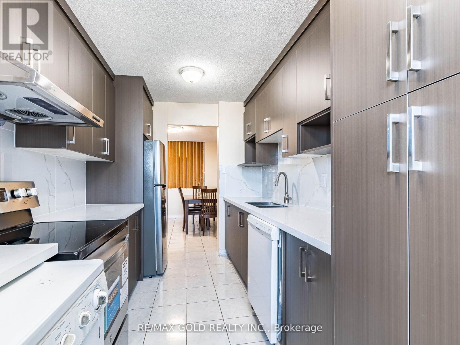 1010 - 17 Knightsbridge Road, Brampton, Ontario L6T 3X9 - Photo 19 - W12935286