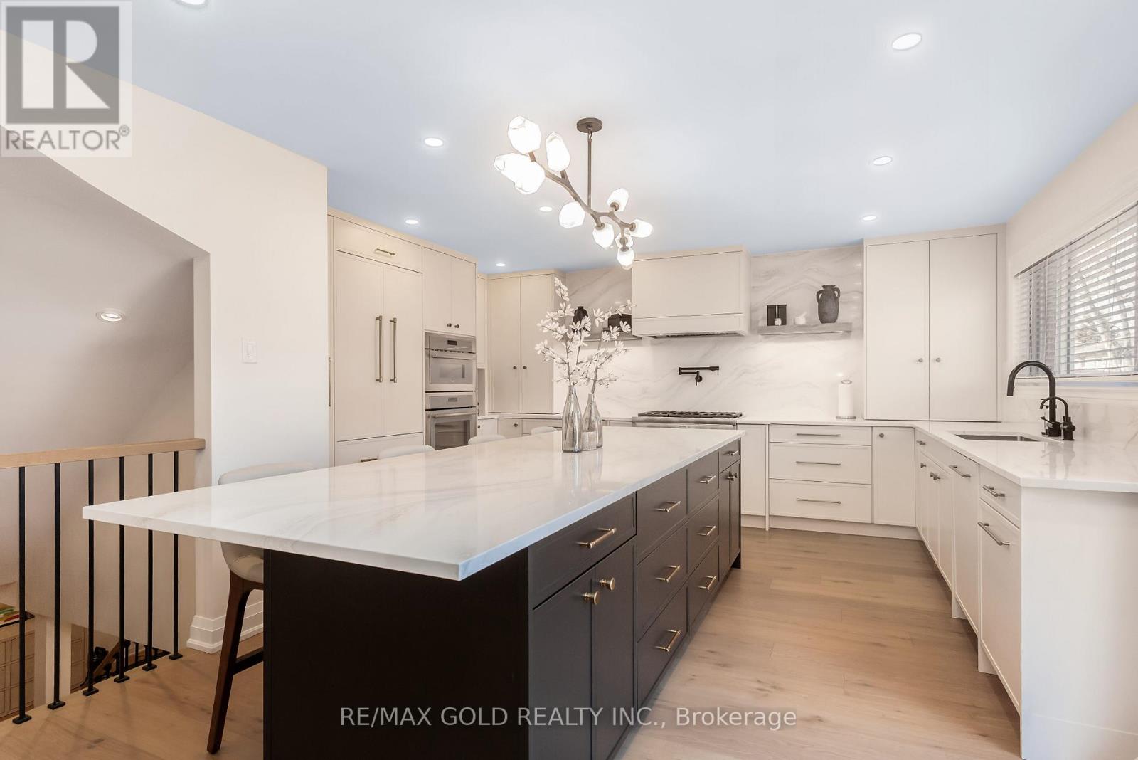 3243 Dovetail Mews, Mississauga, Ontario  L5L 5G8 - Photo 16 - W12935290