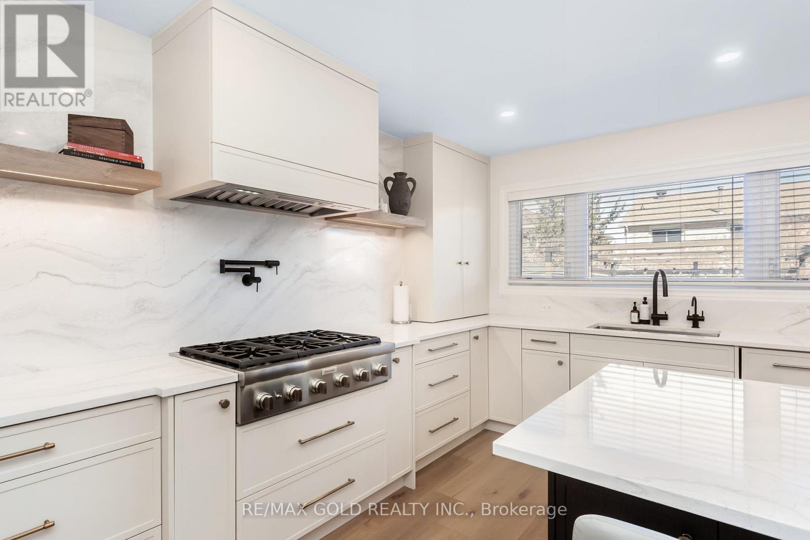 3243 Dovetail Mews, Mississauga, Ontario  L5L 5G8 - Photo 18 - W12935290