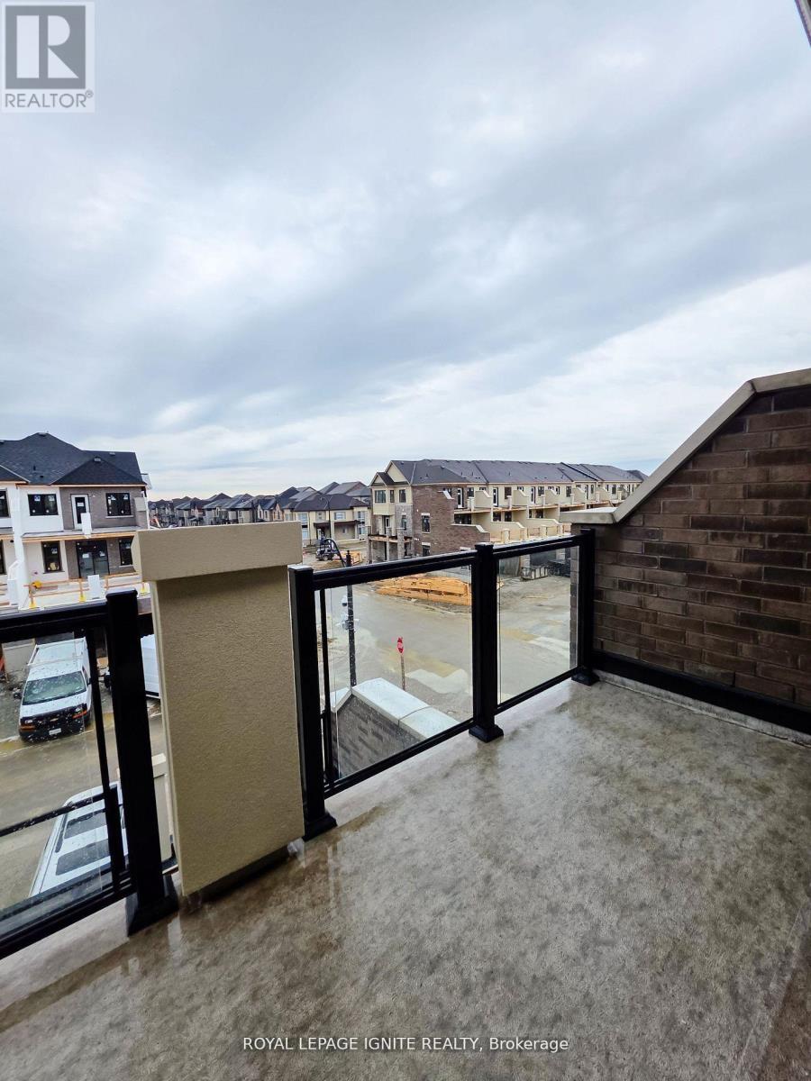 83 Claremont Drive, Brampton, Ontario  L6R 4E6 - Photo 33 - W12935304