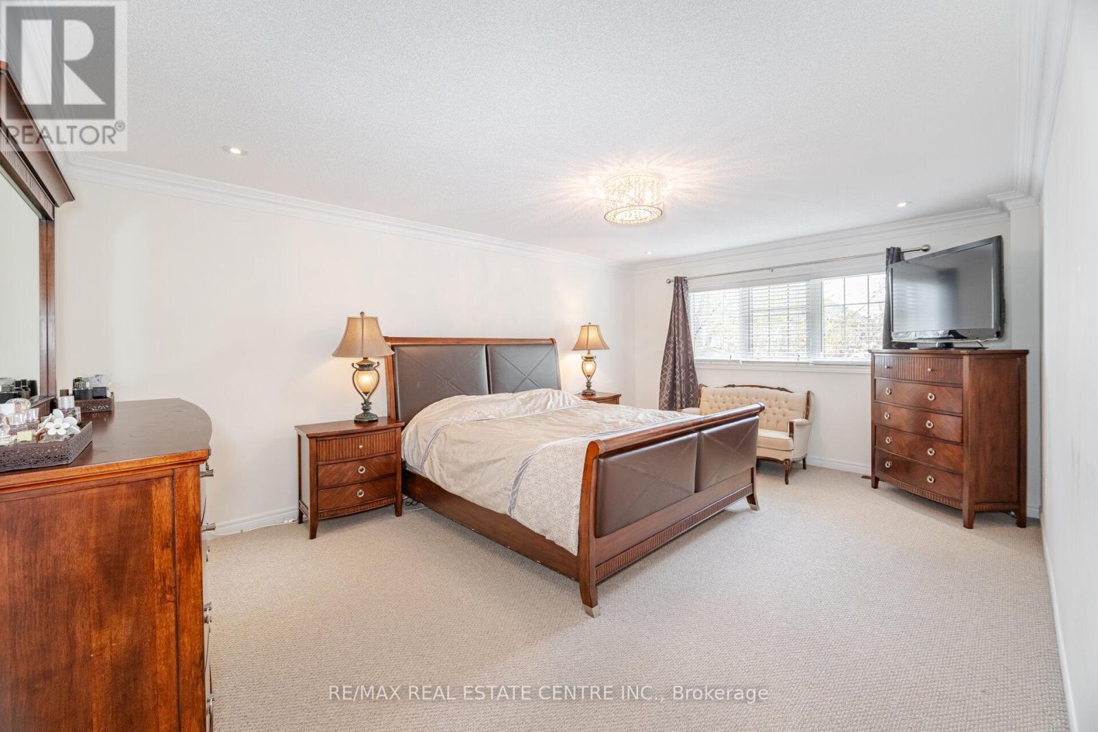 3401 Hideaway Place, Mississauga, Ontario  L5M 0A7 - Photo 23 - W12935374