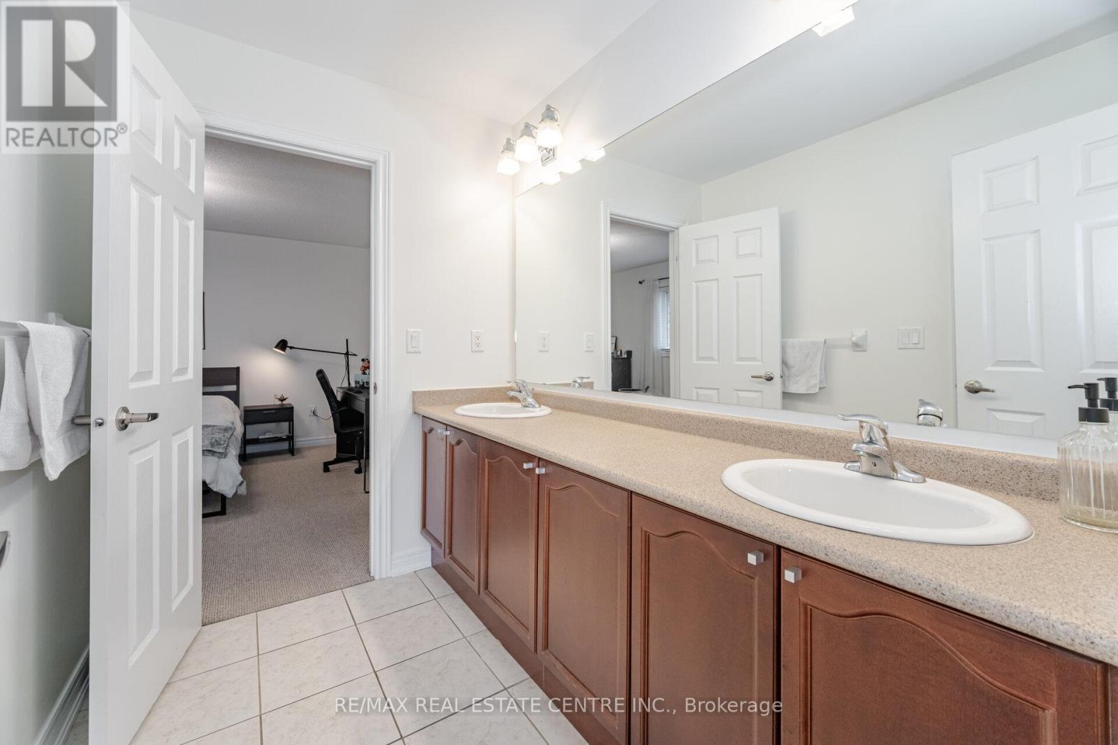 3401 Hideaway Place, Mississauga, Ontario  L5M 0A7 - Photo 35 - W12935374