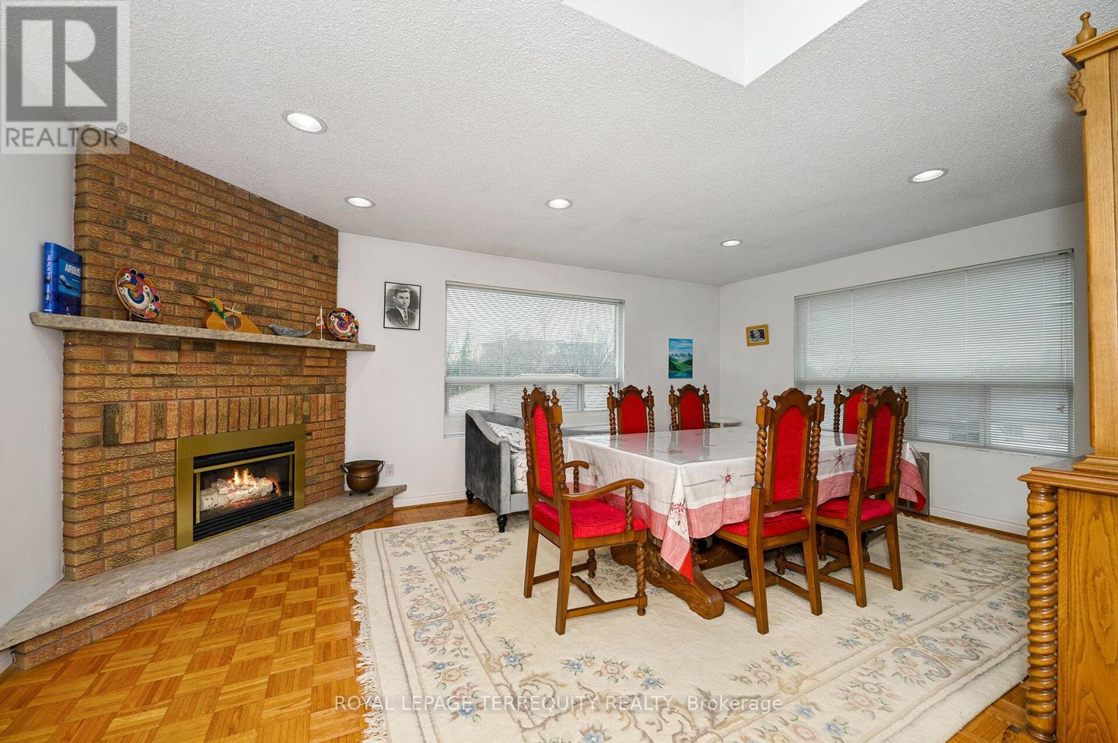 27 Gotham Court, Toronto, Ontario  M6M 2N9 - Photo 13 - W12935392