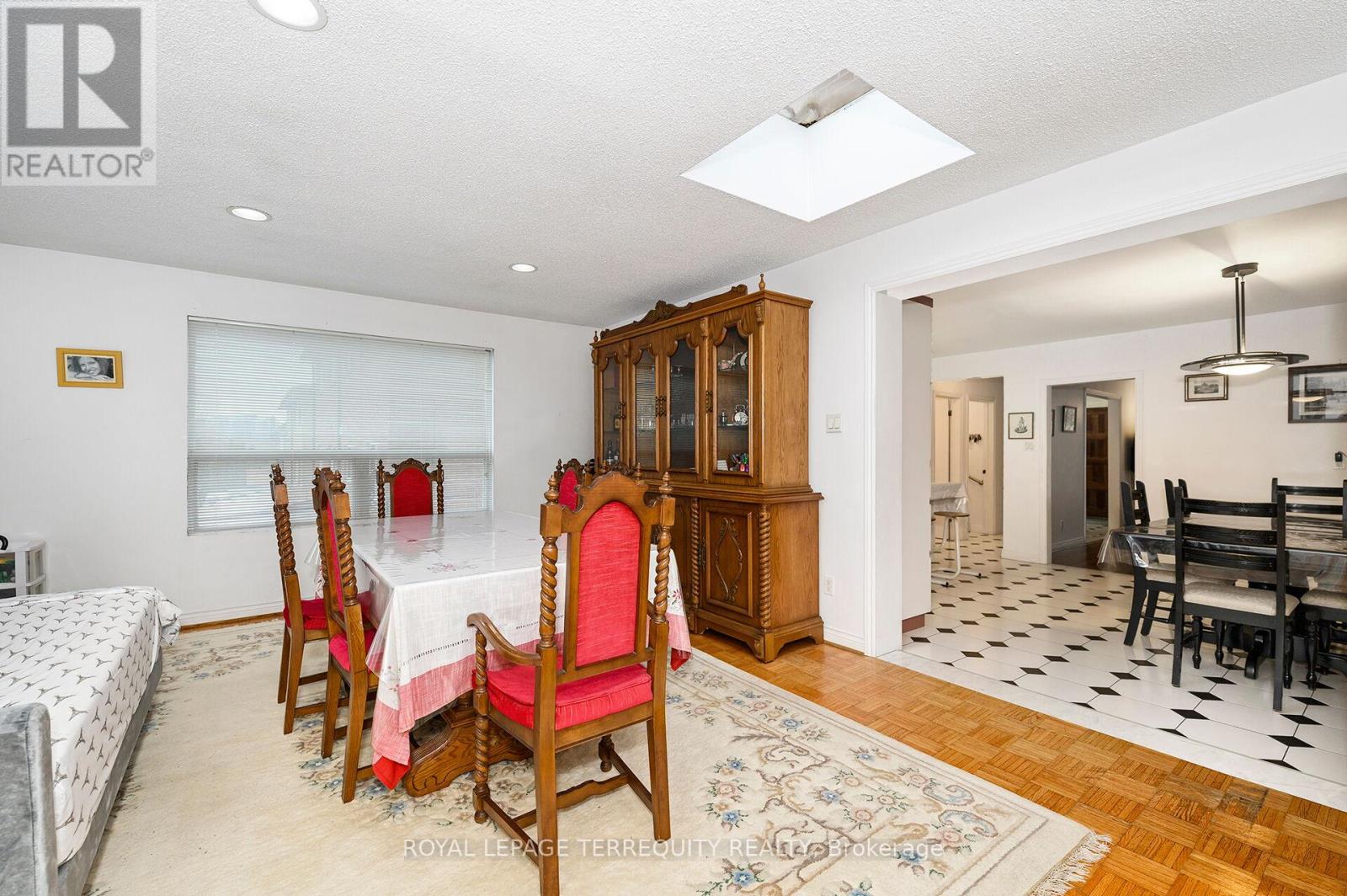 27 Gotham Court, Toronto, Ontario  M6M 2N9 - Photo 14 - W12935392