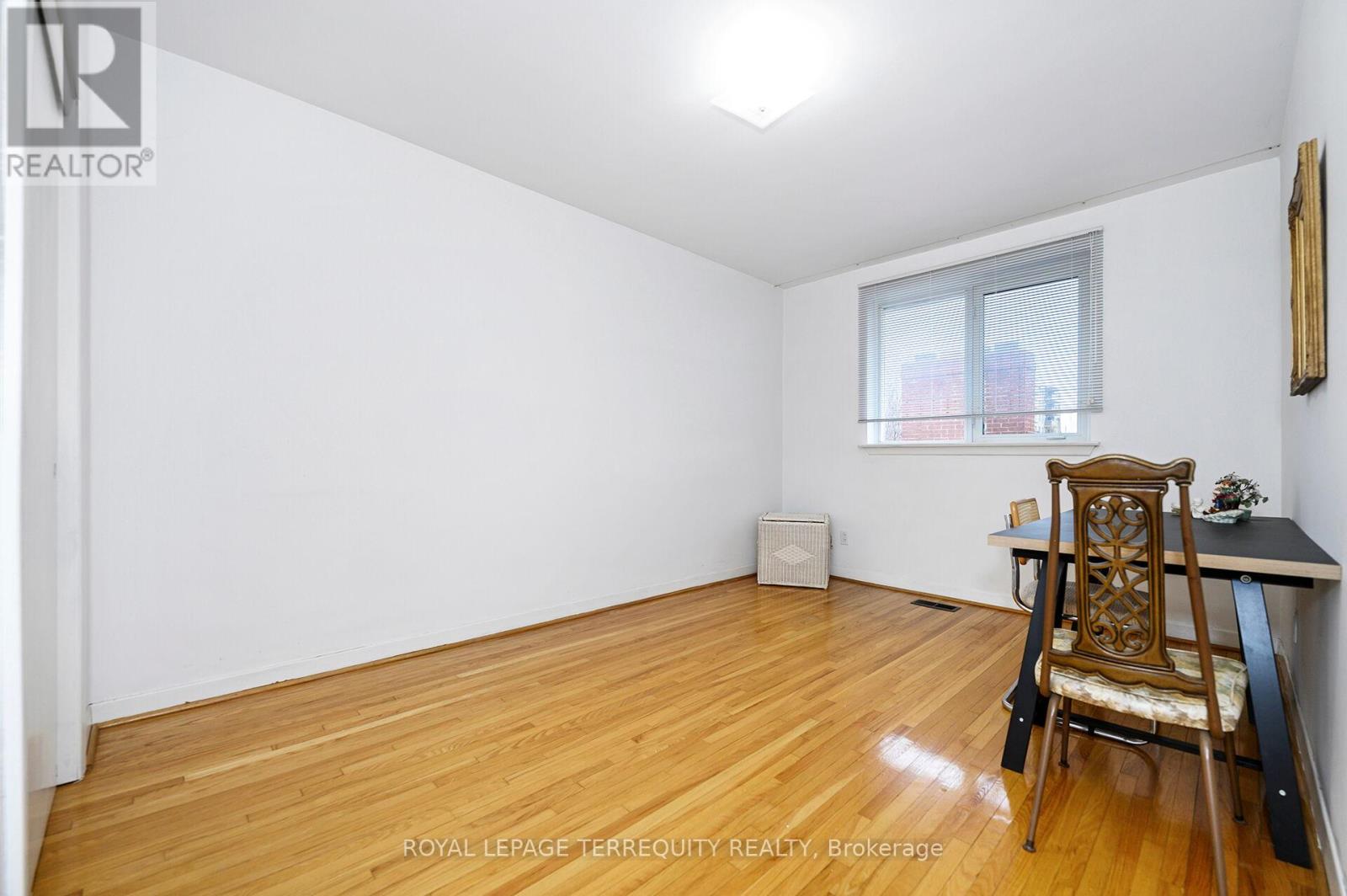27 Gotham Court, Toronto, Ontario  M6M 2N9 - Photo 21 - W12935392