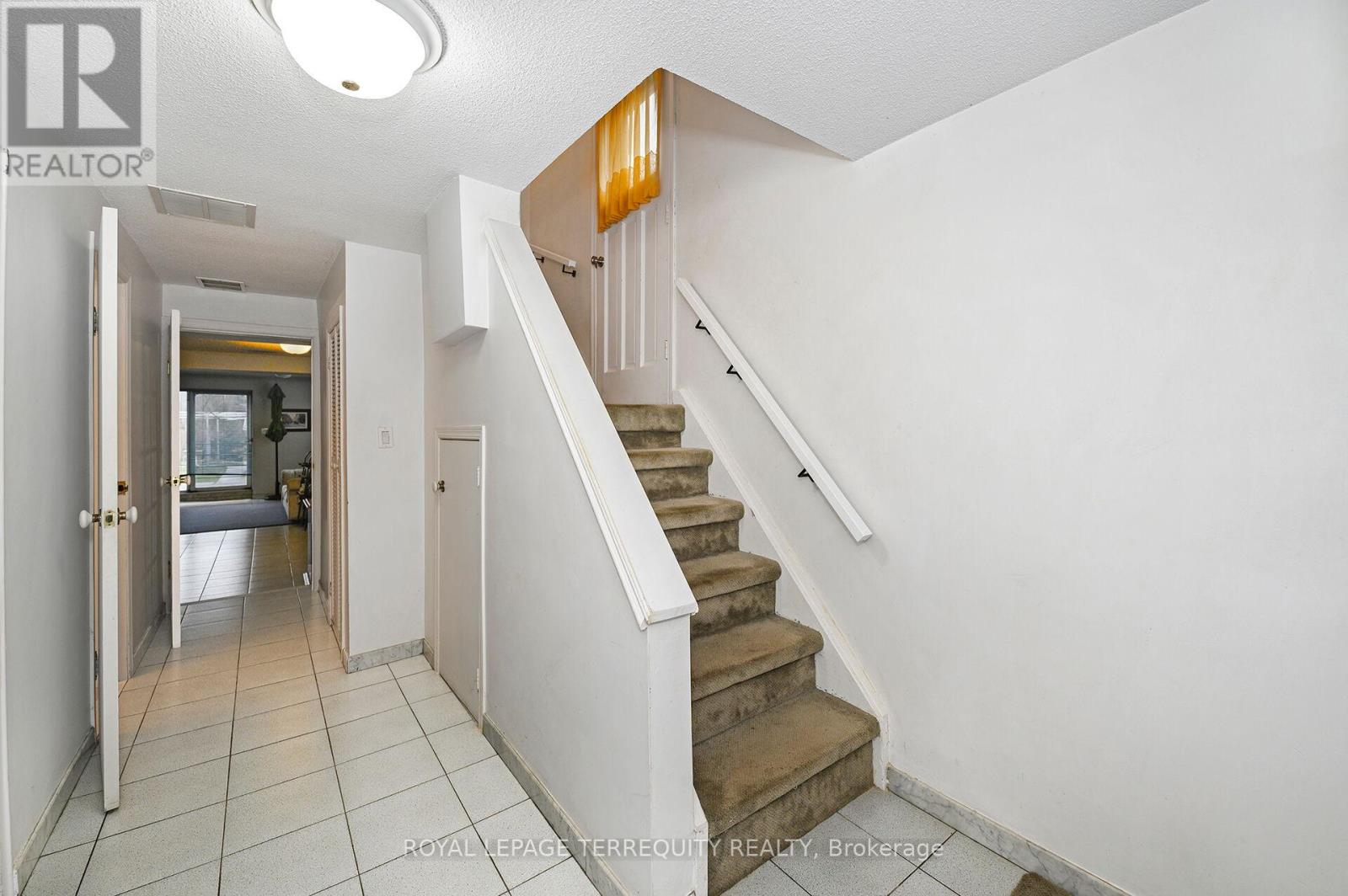 27 Gotham Court, Toronto, Ontario  M6M 2N9 - Photo 22 - W12935392