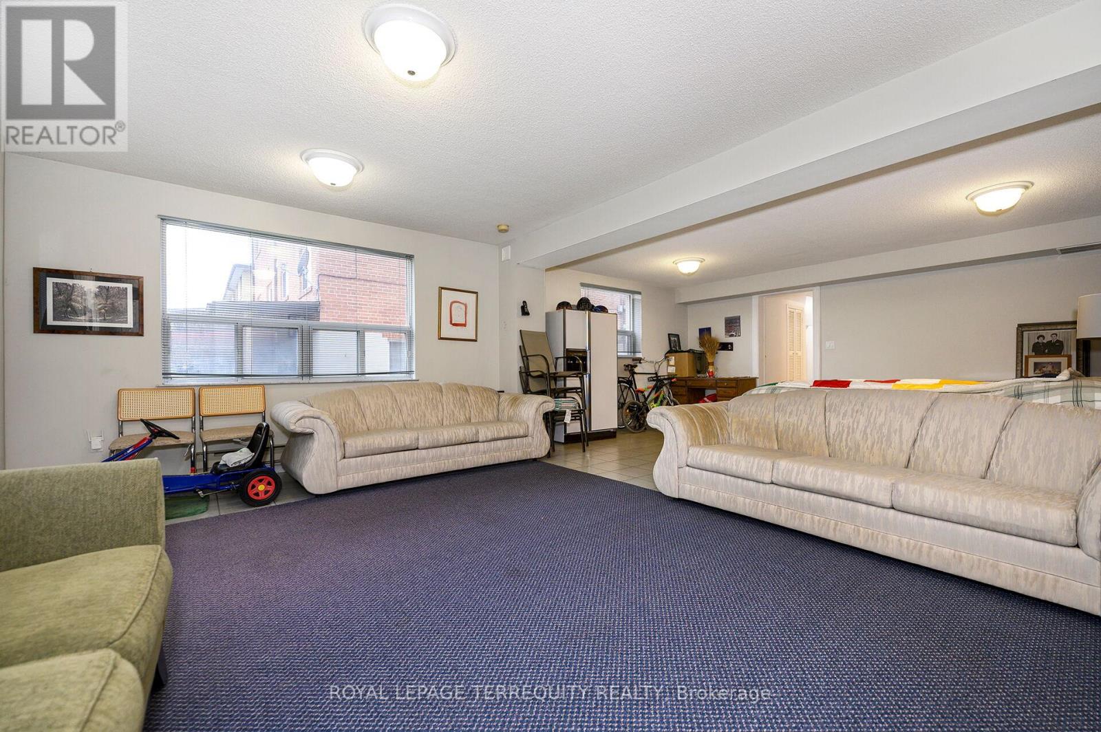 27 Gotham Court, Toronto, Ontario  M6M 2N9 - Photo 26 - W12935392