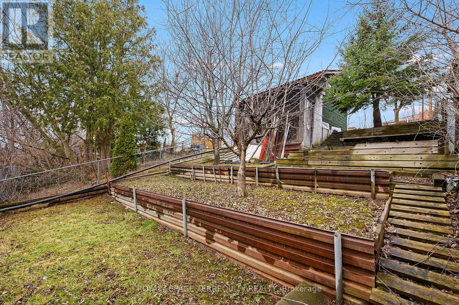 27 Gotham Court, Toronto, Ontario  M6M 2N9 - Photo 37 - W12935392