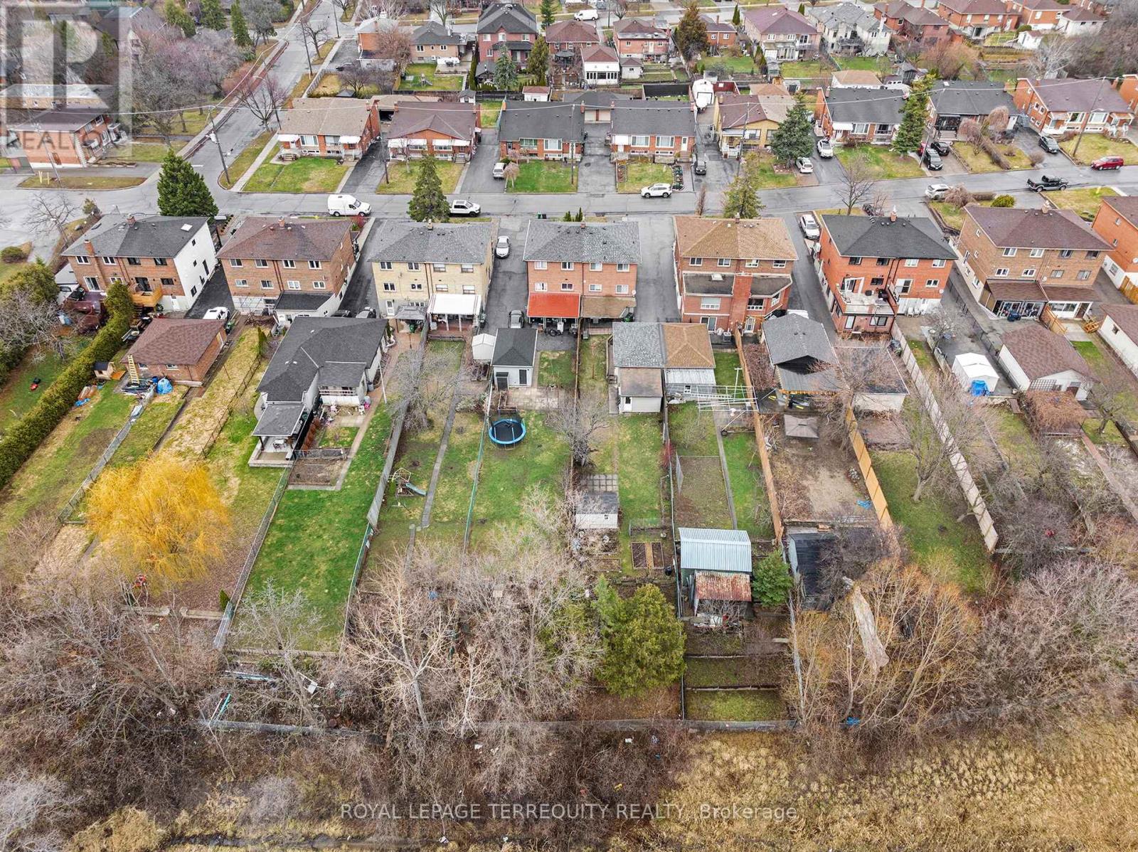 27 Gotham Court, Toronto, Ontario  M6M 2N9 - Photo 38 - W12935392