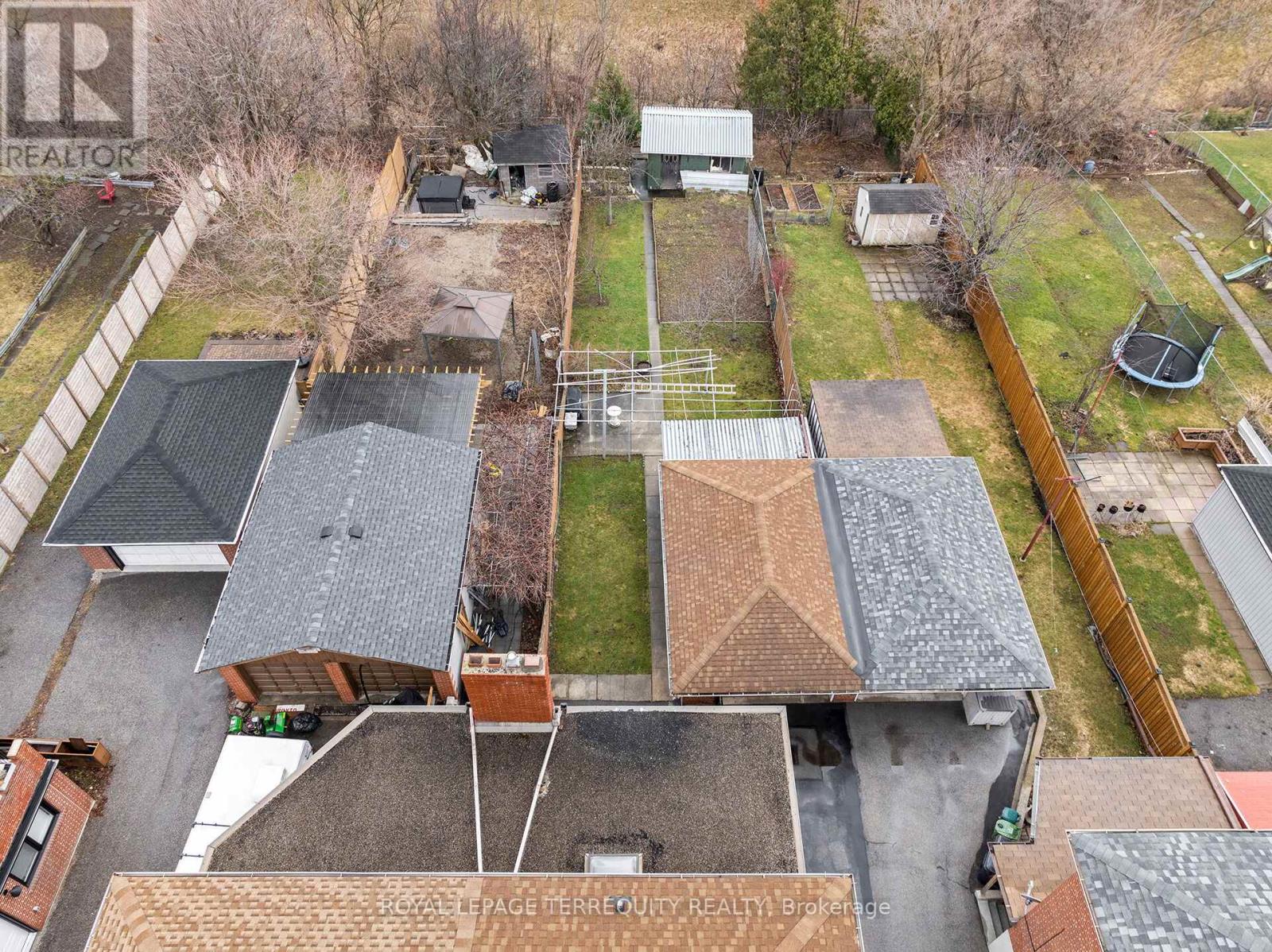 27 Gotham Court, Toronto, Ontario  M6M 2N9 - Photo 39 - W12935392