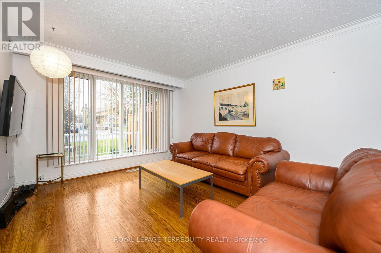 27 Gotham Court, Toronto, Ontario  M6M 2N9 - Photo 5 - W12935392