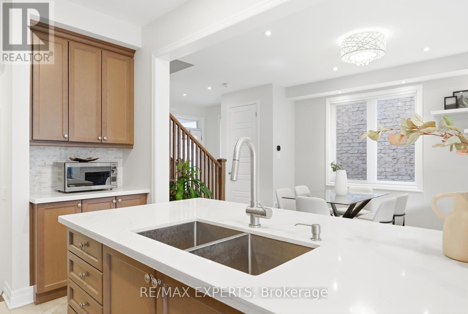 1254 Sweetfern Crescent, Milton, Ontario  L9E 1M1 - Photo 15 - W12935398