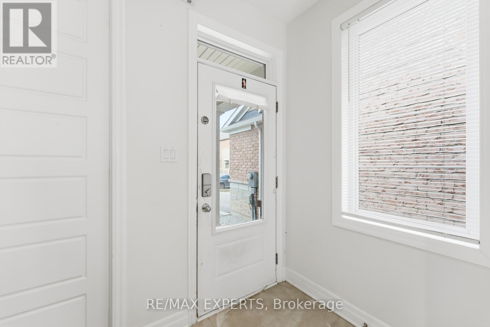 1254 Sweetfern Crescent, Milton, Ontario  L9E 1M1 - Photo 6 - W12935398