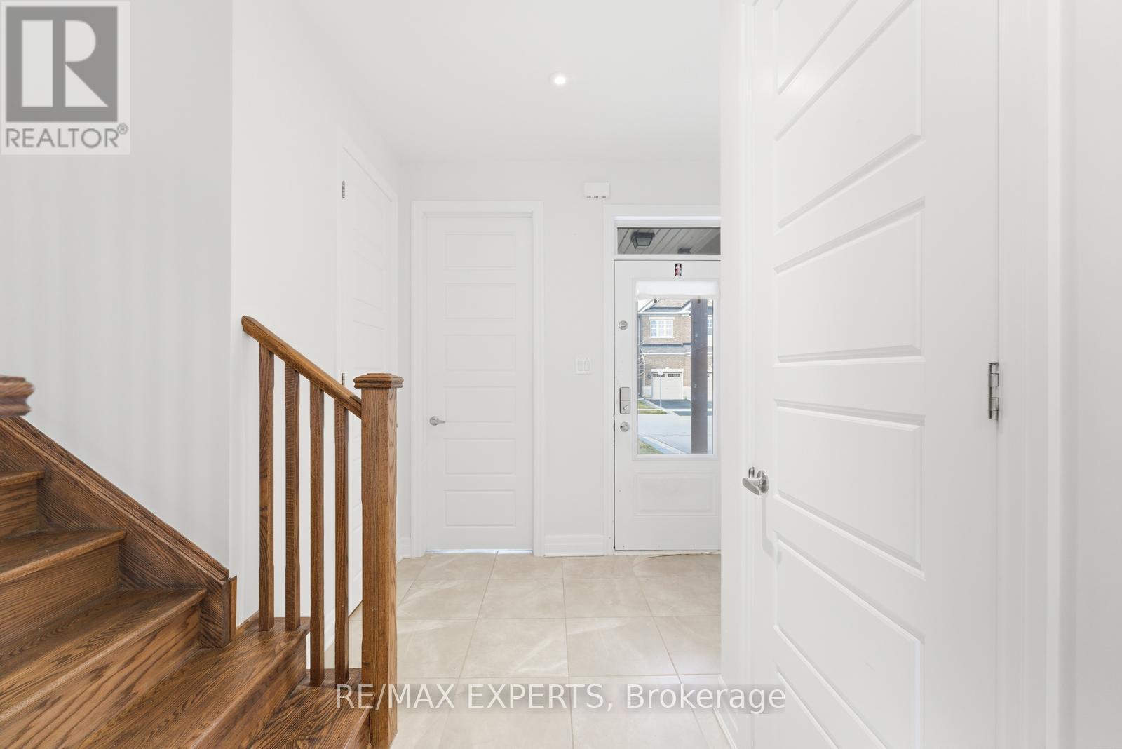 1254 Sweetfern Crescent, Milton, Ontario  L9E 1M1 - Photo 7 - W12935398