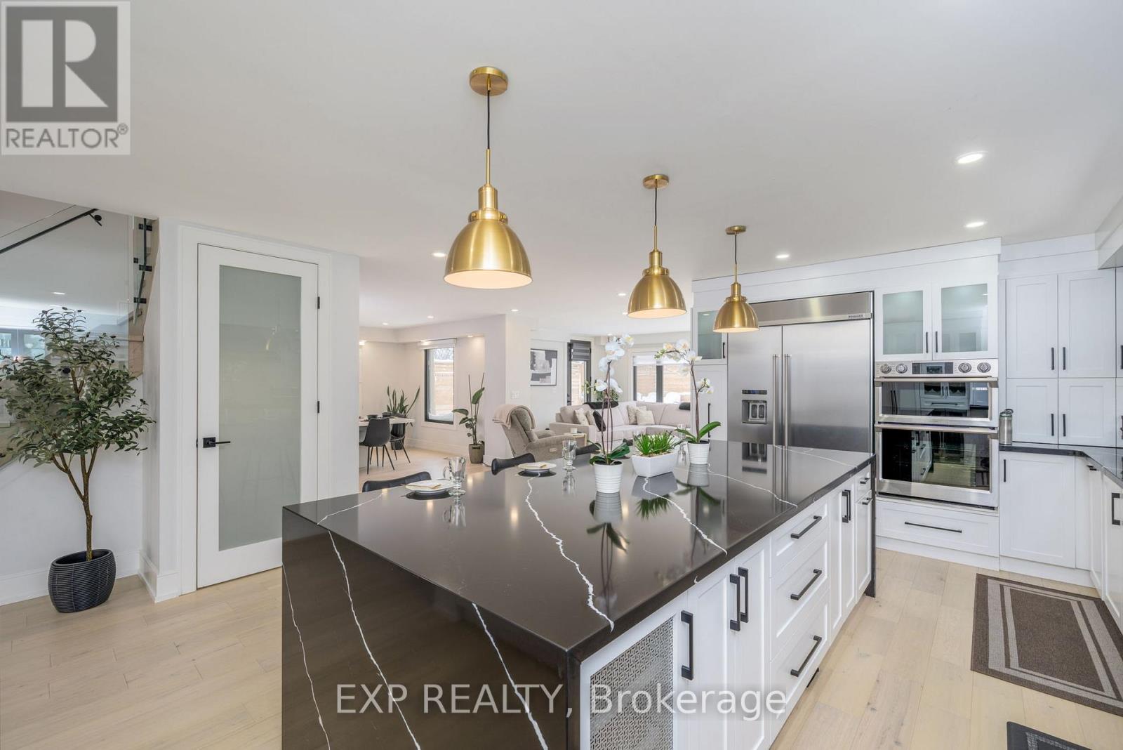 1279 Winterbourne Drive, Oakville, Ontario  L6J 7E4 - Photo 16 - W12935412