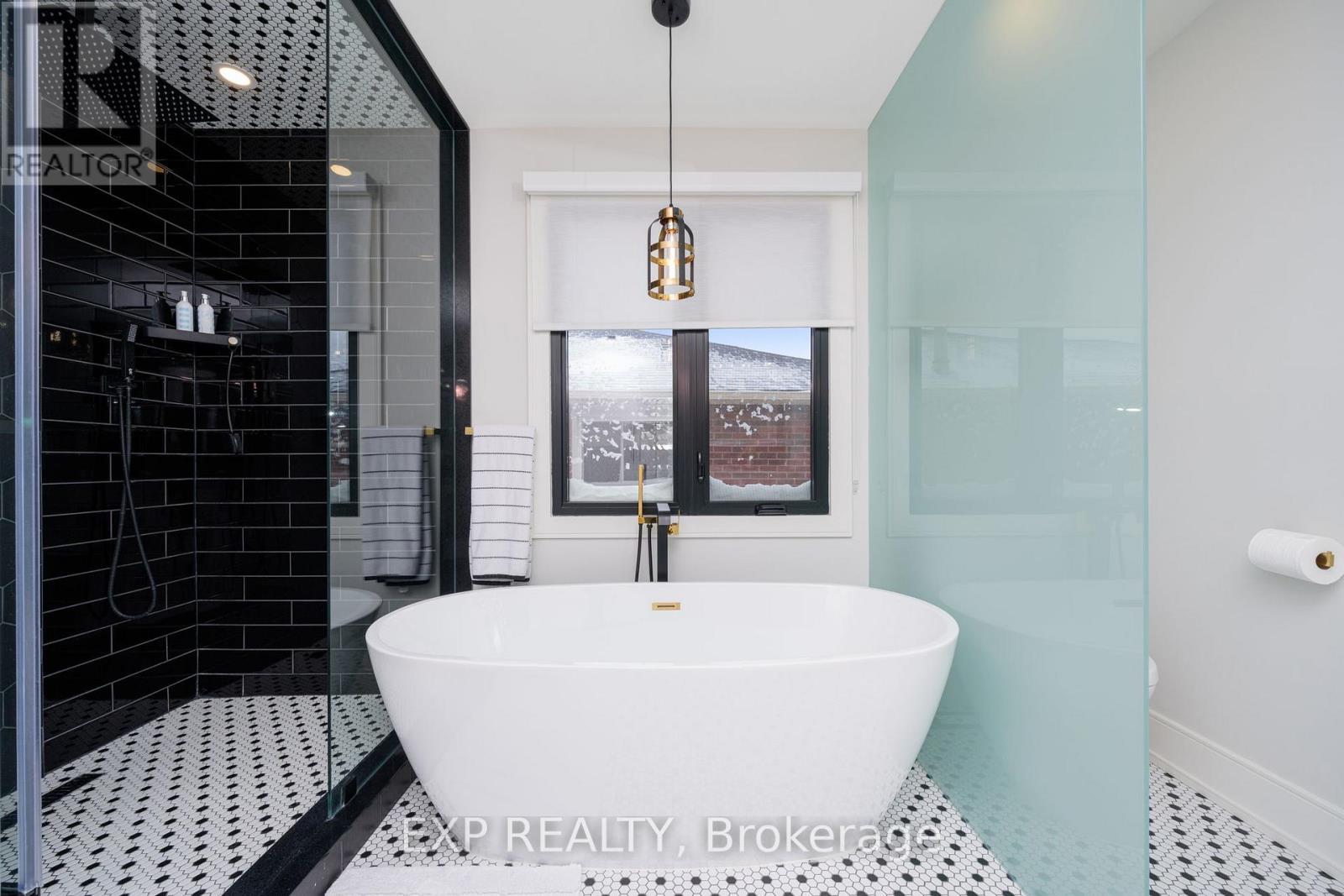 1279 Winterbourne Drive, Oakville, Ontario  L6J 7E4 - Photo 27 - W12935412