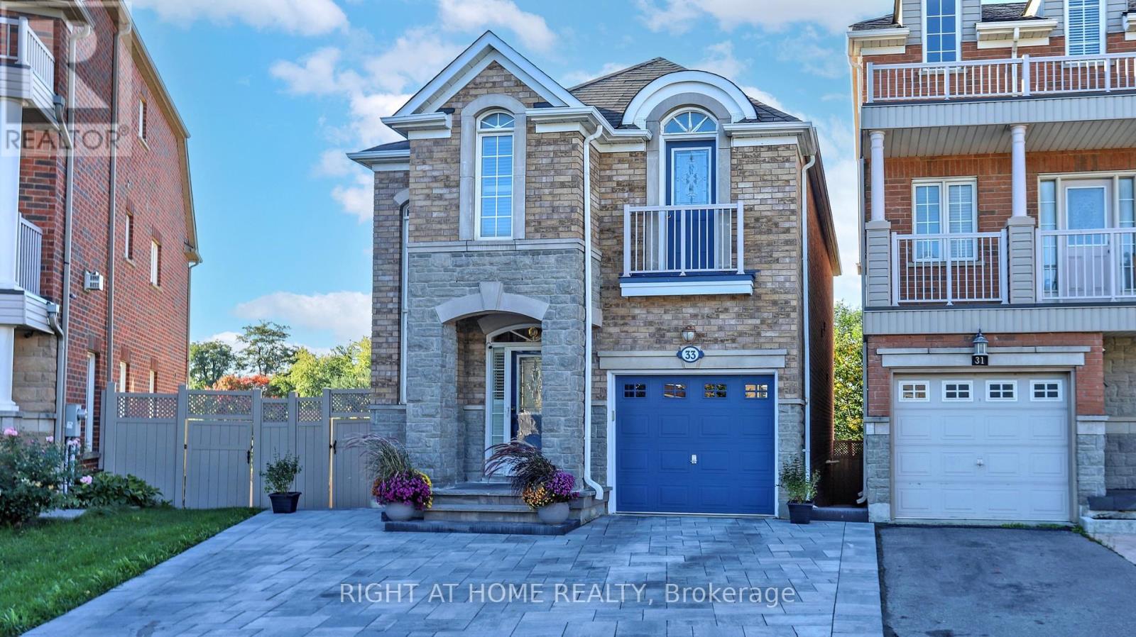33 FRED YOUNG DRIVE, Toronto, Ontario