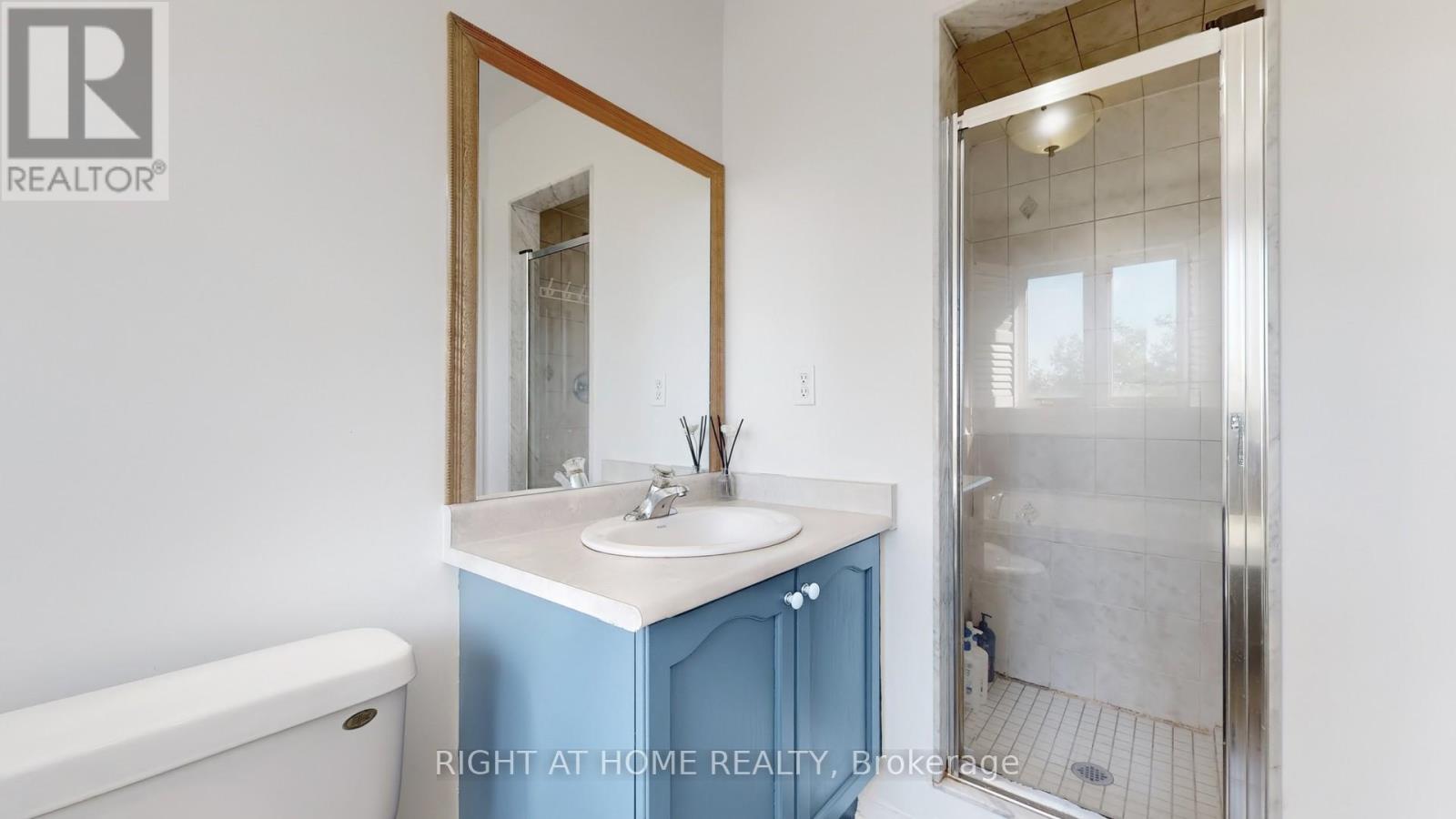 33 Fred Young Drive, Toronto, Ontario  M3L 0A1 - Photo 18 - W12935482