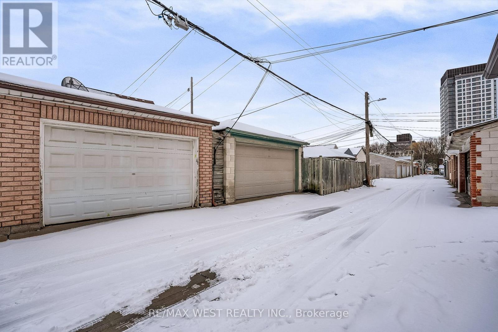 472 Symington Avenue, Toronto, Ontario  M6N 2W5 - Photo 12 - W12935520