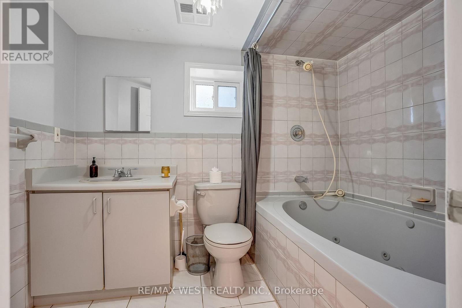 472 Symington Avenue, Toronto, Ontario  M6N 2W5 - Photo 8 - W12935520