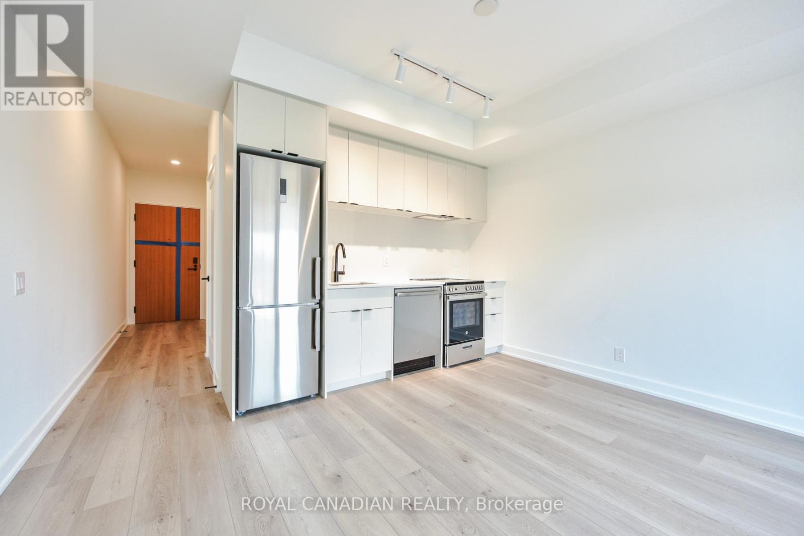 601 - 1660 Bloor Street W, Toronto, Ontario  M6P 0C6 - Photo 10 - W12935532