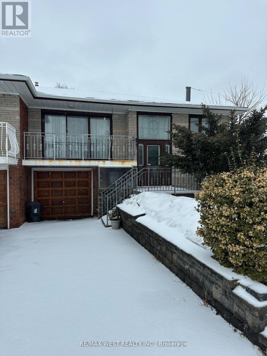 74 ELANA DRIVE, Toronto, Ontario