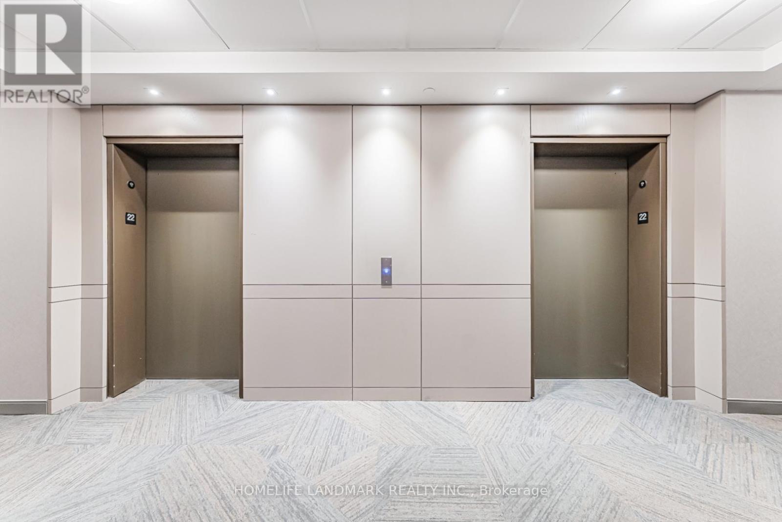 2202 - 4655 Metcalfe Avenue, Mississauga, Ontario  L5M 0Z7 - Photo 3 - W12935546