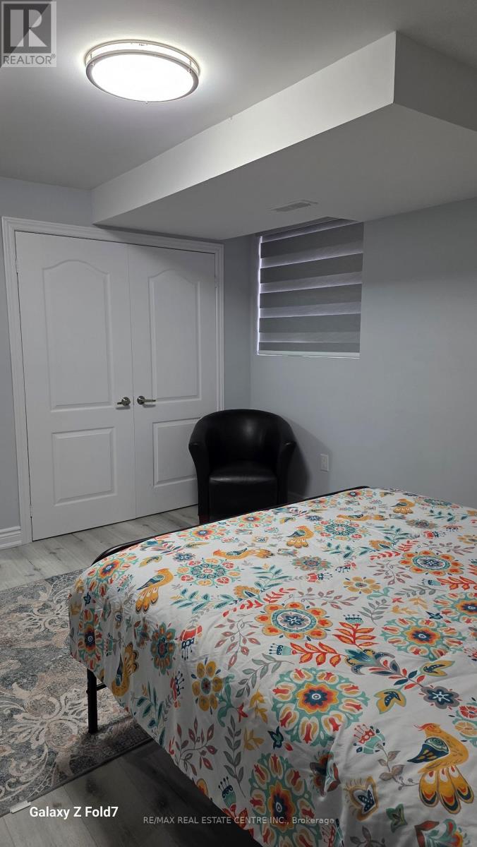 726 Dolby Crescent, Milton, Ontario  L9T 5L7 - Photo 15 - W12932710