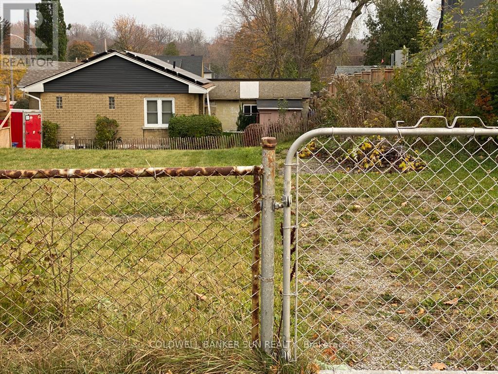 449 York Road, Guelph, Ontario  N1E 5X8 - Photo 2 - X12935268