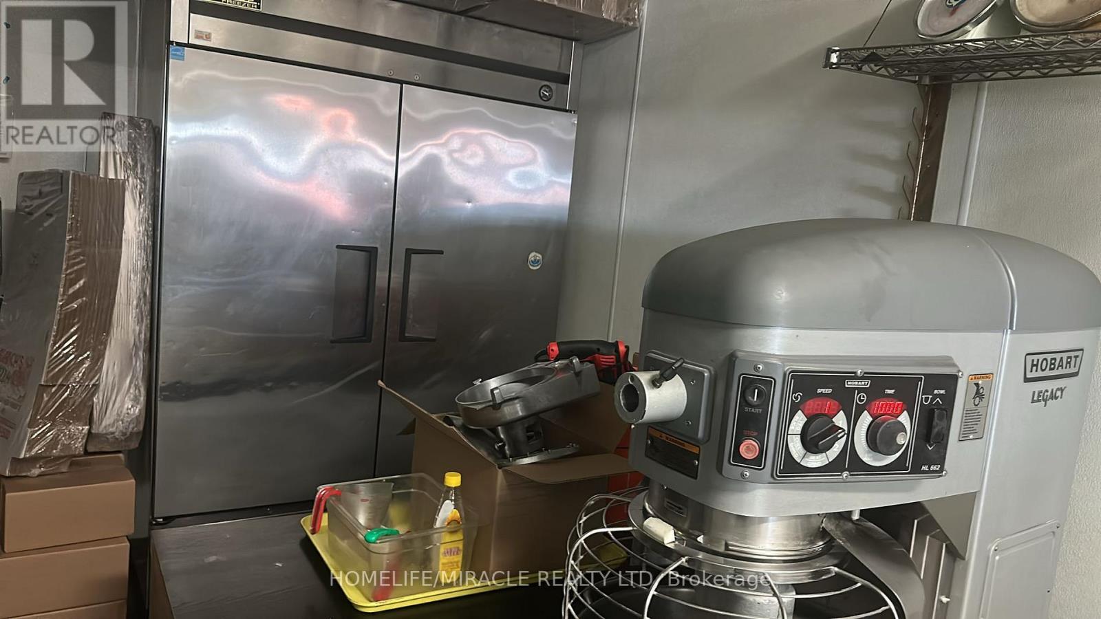 B9 - 668 Erb Street, Waterloo, Ontario  N2T 2Z7 - Photo 13 - X12935298