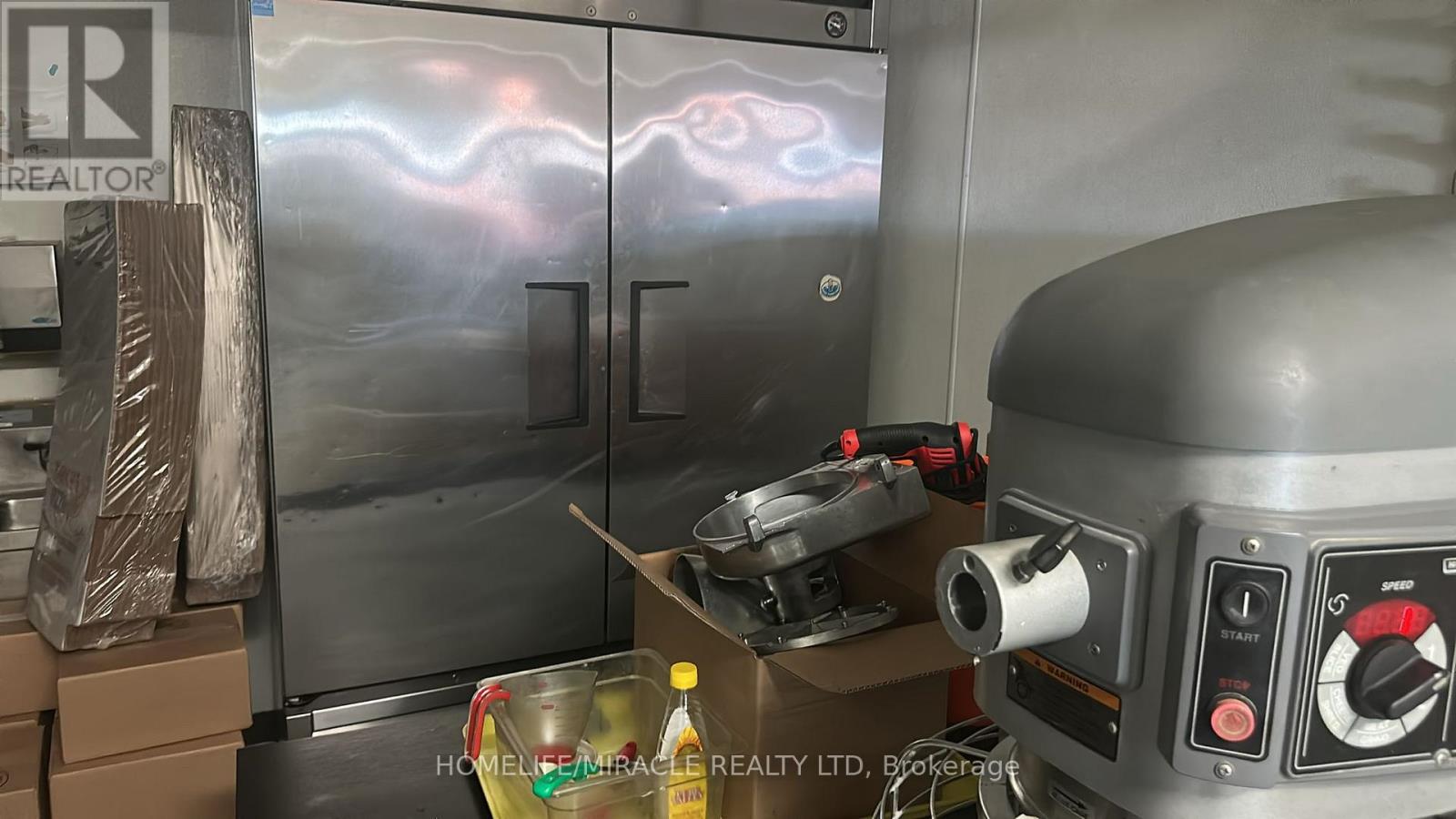 B9 - 668 Erb Street, Waterloo, Ontario  N2T 2Z7 - Photo 16 - X12935298