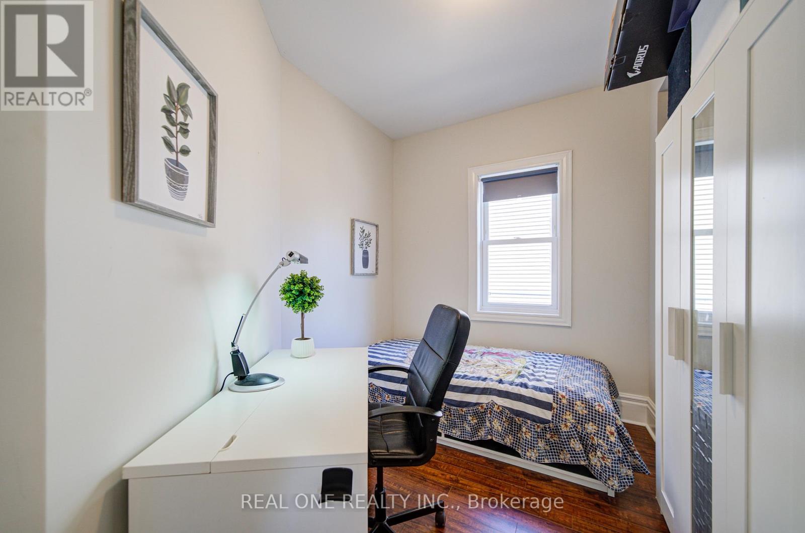 102 Royal Avenue, Hamilton, Ontario  L8S 2C6 - Photo 21 - X12935410