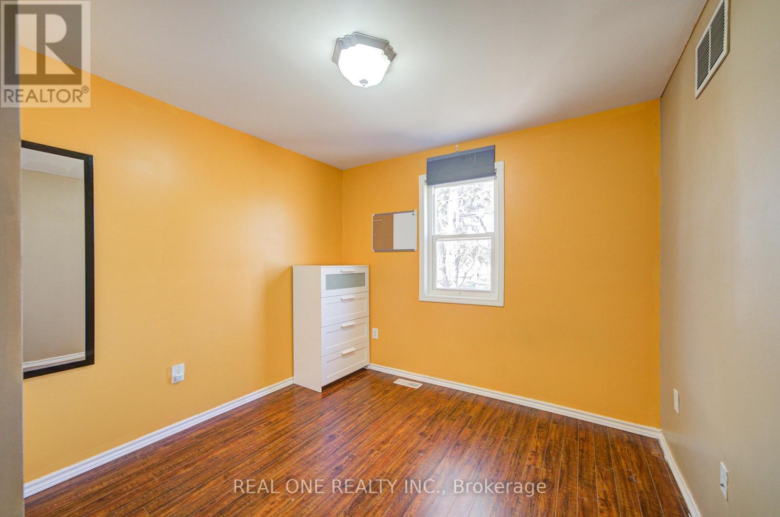 102 Royal Avenue, Hamilton, Ontario  L8S 2C6 - Photo 33 - X12935410