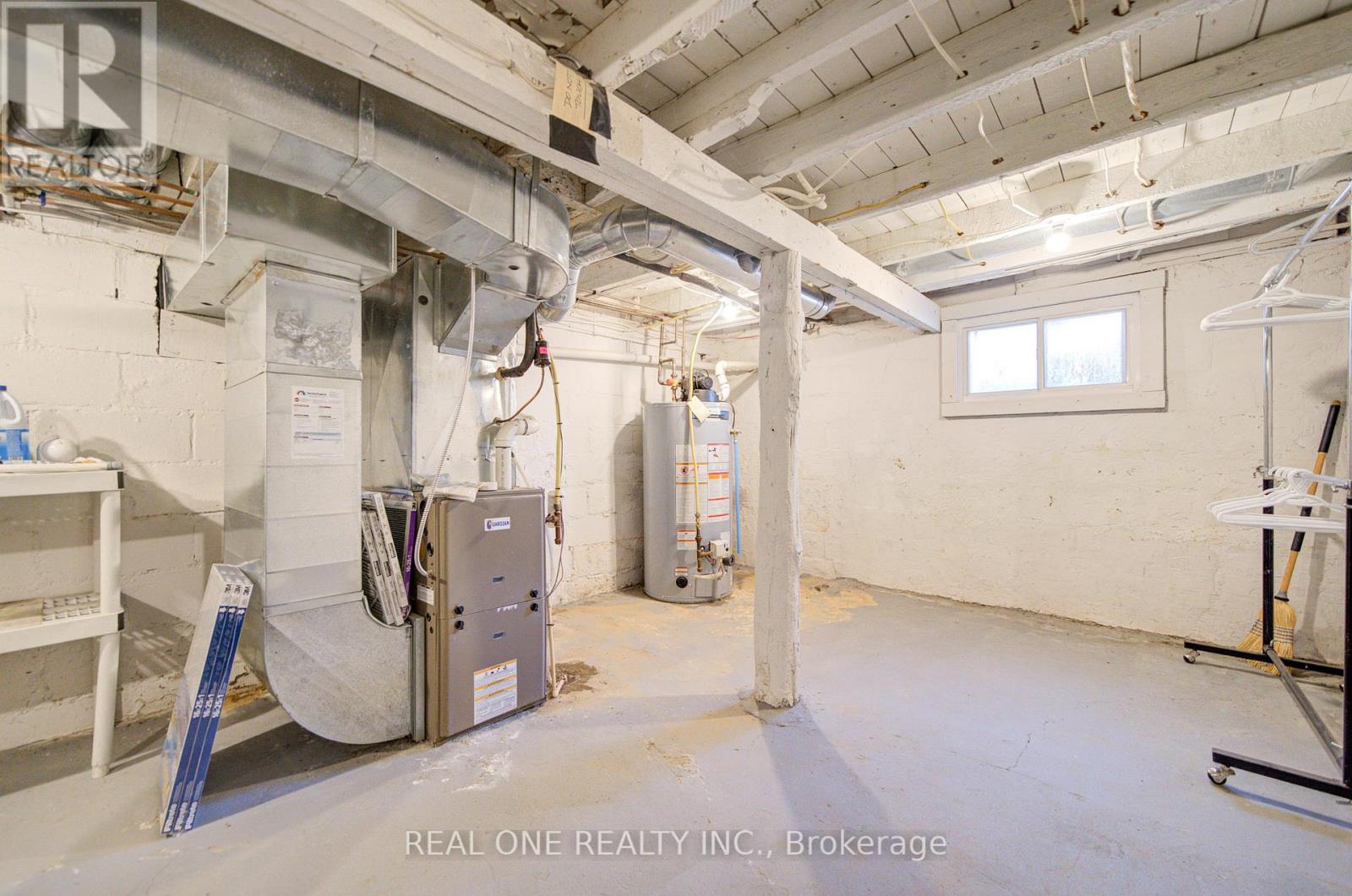 102 Royal Avenue, Hamilton, Ontario  L8S 2C6 - Photo 35 - X12935410