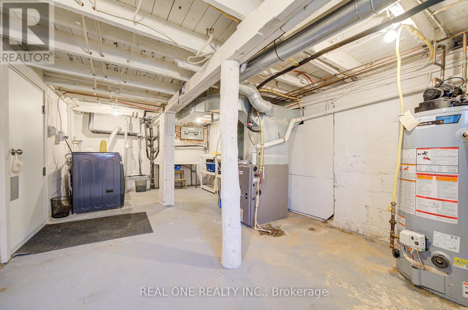 102 Royal Avenue, Hamilton, Ontario  L8S 2C6 - Photo 36 - X12935410