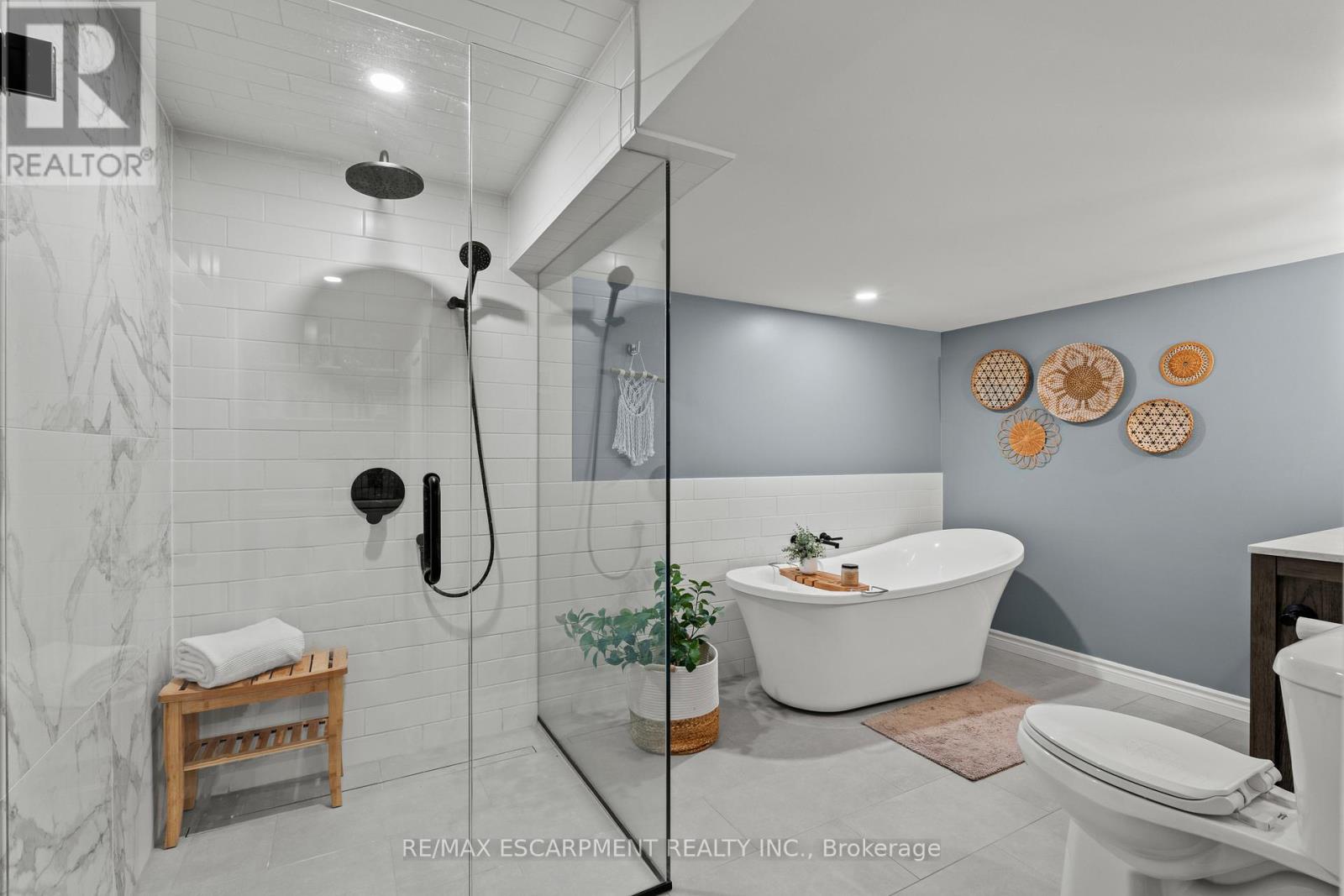 27 Cline Mountain Road S, Grimsby, Ontario  L3M 4B4 - Photo 25 - X12935422