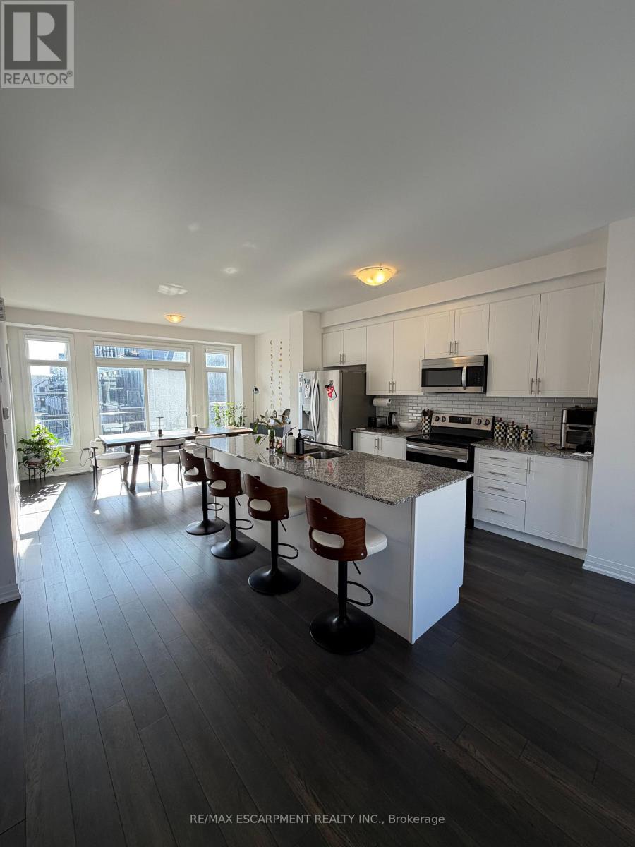 460 Provident Way, Hamilton (Mount Hope), Ontario  L0R 1C0 - Photo 13 - X12935490