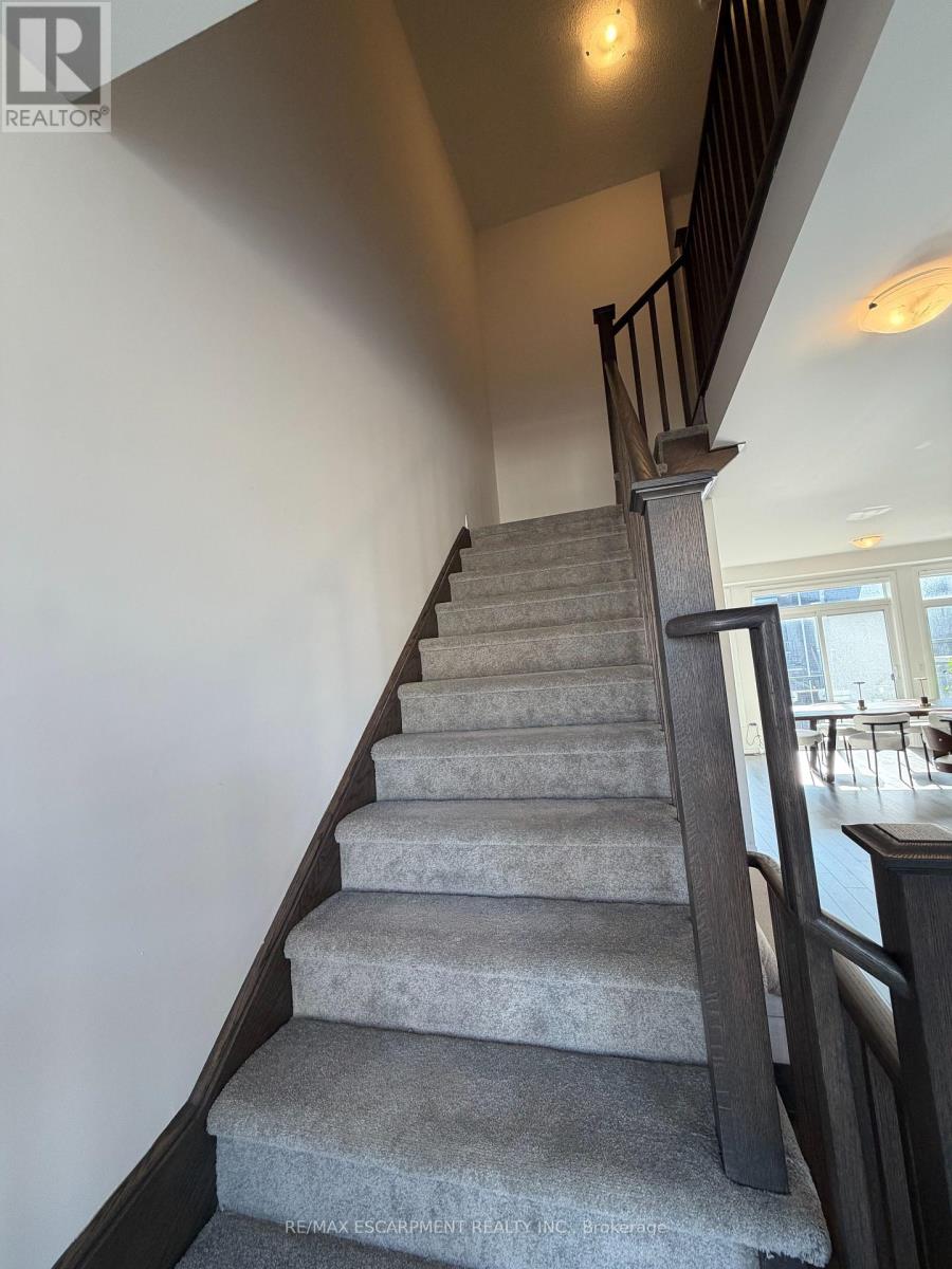 460 Provident Way, Hamilton (Mount Hope), Ontario  L0R 1C0 - Photo 18 - X12935490