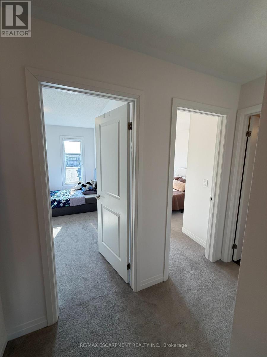 460 Provident Way, Hamilton (Mount Hope), Ontario  L0R 1C0 - Photo 20 - X12935490