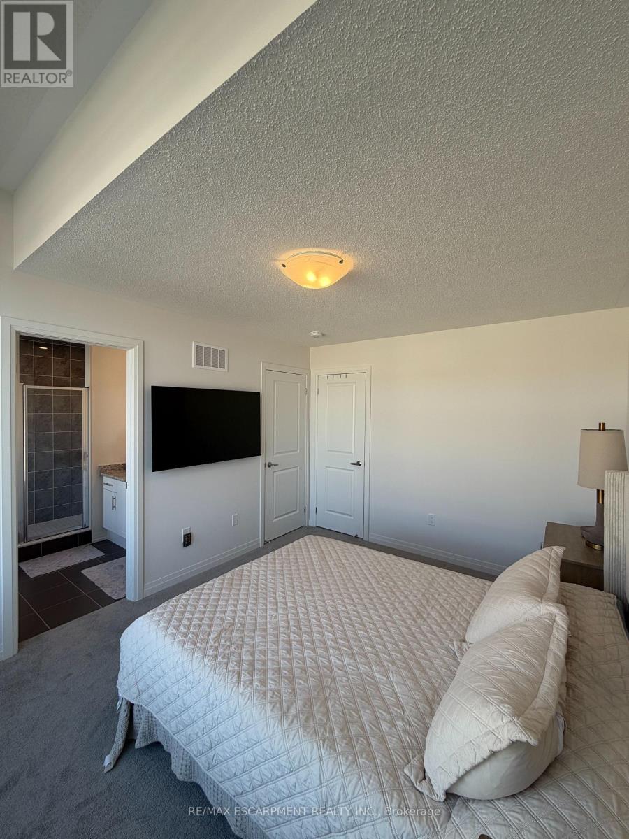 460 Provident Way, Hamilton (Mount Hope), Ontario  L0R 1C0 - Photo 25 - X12935490