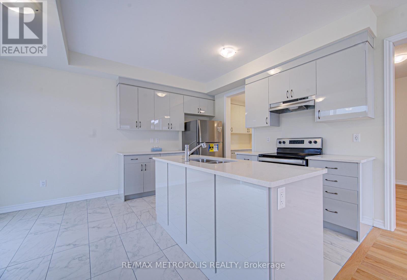 25 Heming Street, Brant, Ontario  N3L 0M6 - Photo 15 - X12935494