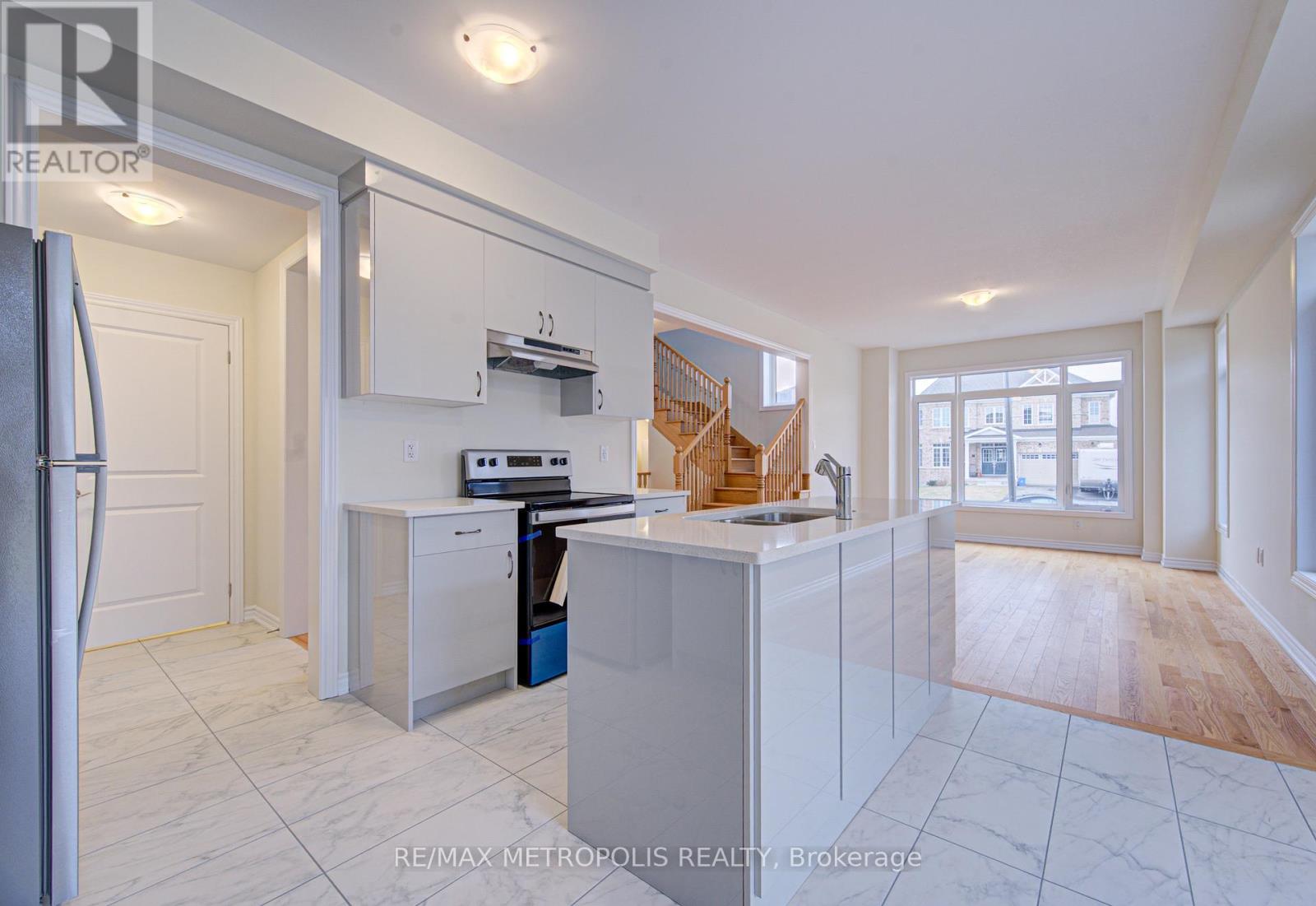 25 Heming Street, Brant, Ontario  N3L 0M6 - Photo 18 - X12935494